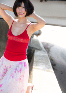 仓持由香