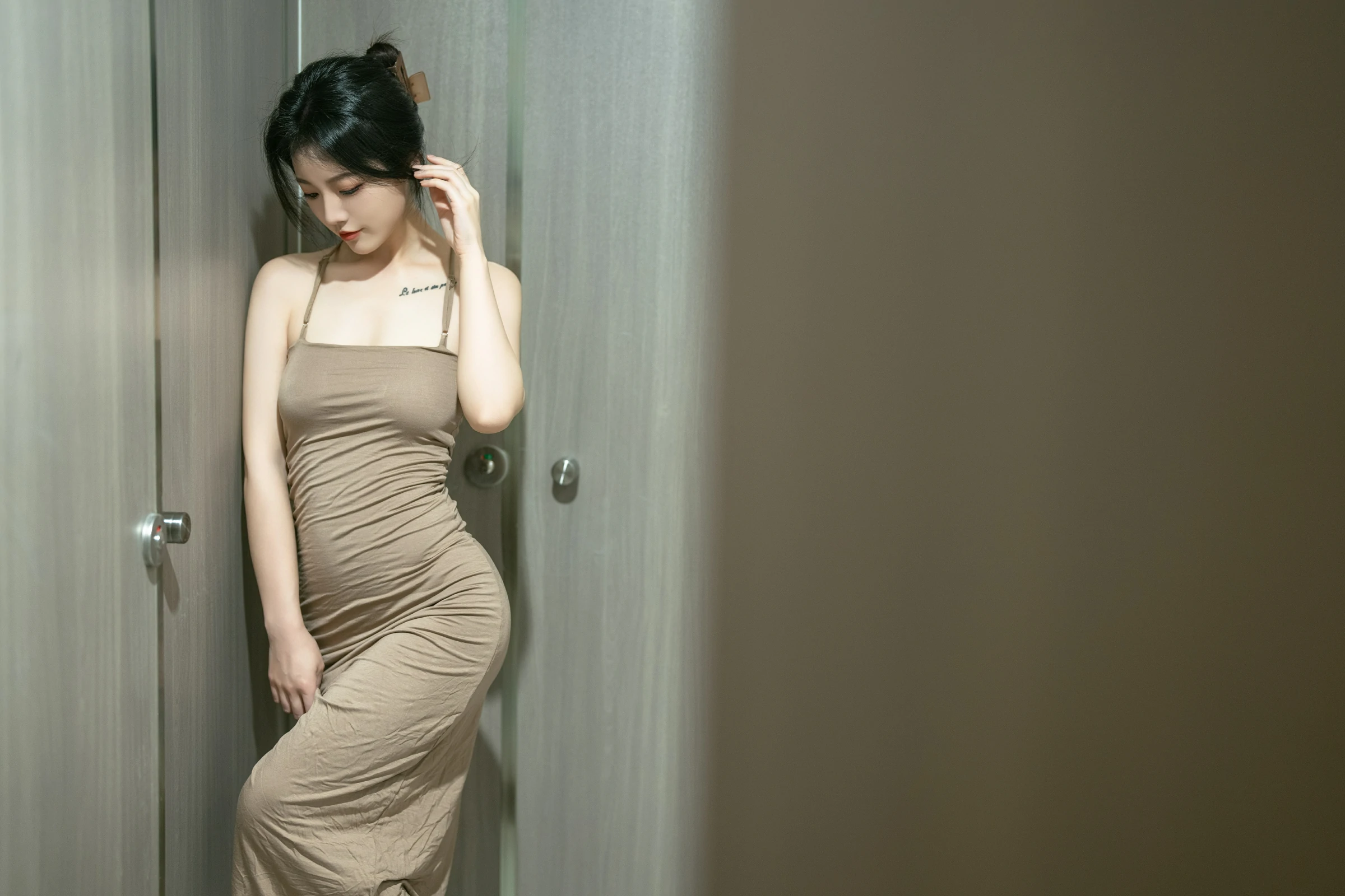 桃良阿宅 – 吊带裙 (公共厕所) Cosplay-第10张