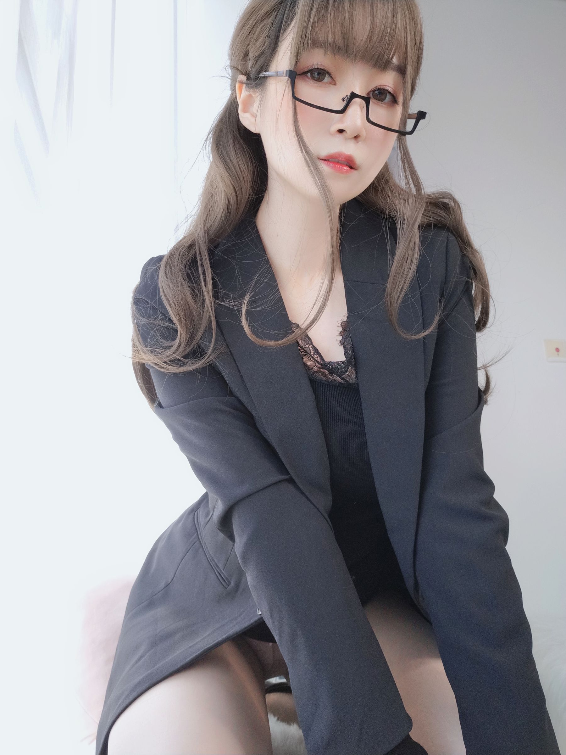 Coser小姐姐白银 – 黑西服 Cosplay-第3张