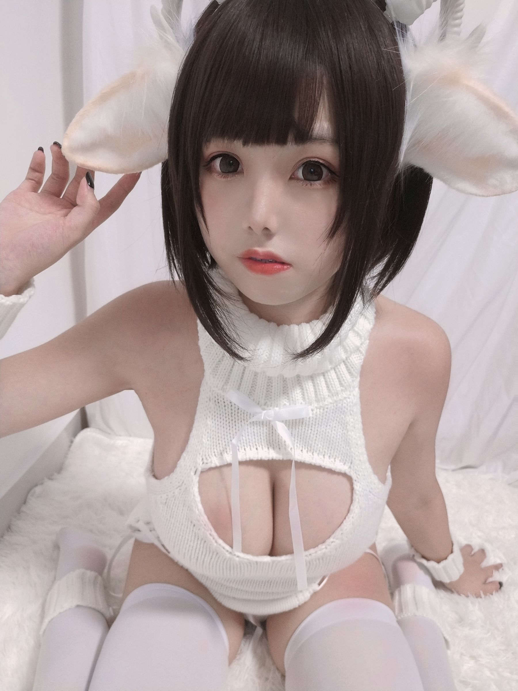 萌系小姐姐蜜汁猫裘 – 白丝毛衣 Cosplay-第10张