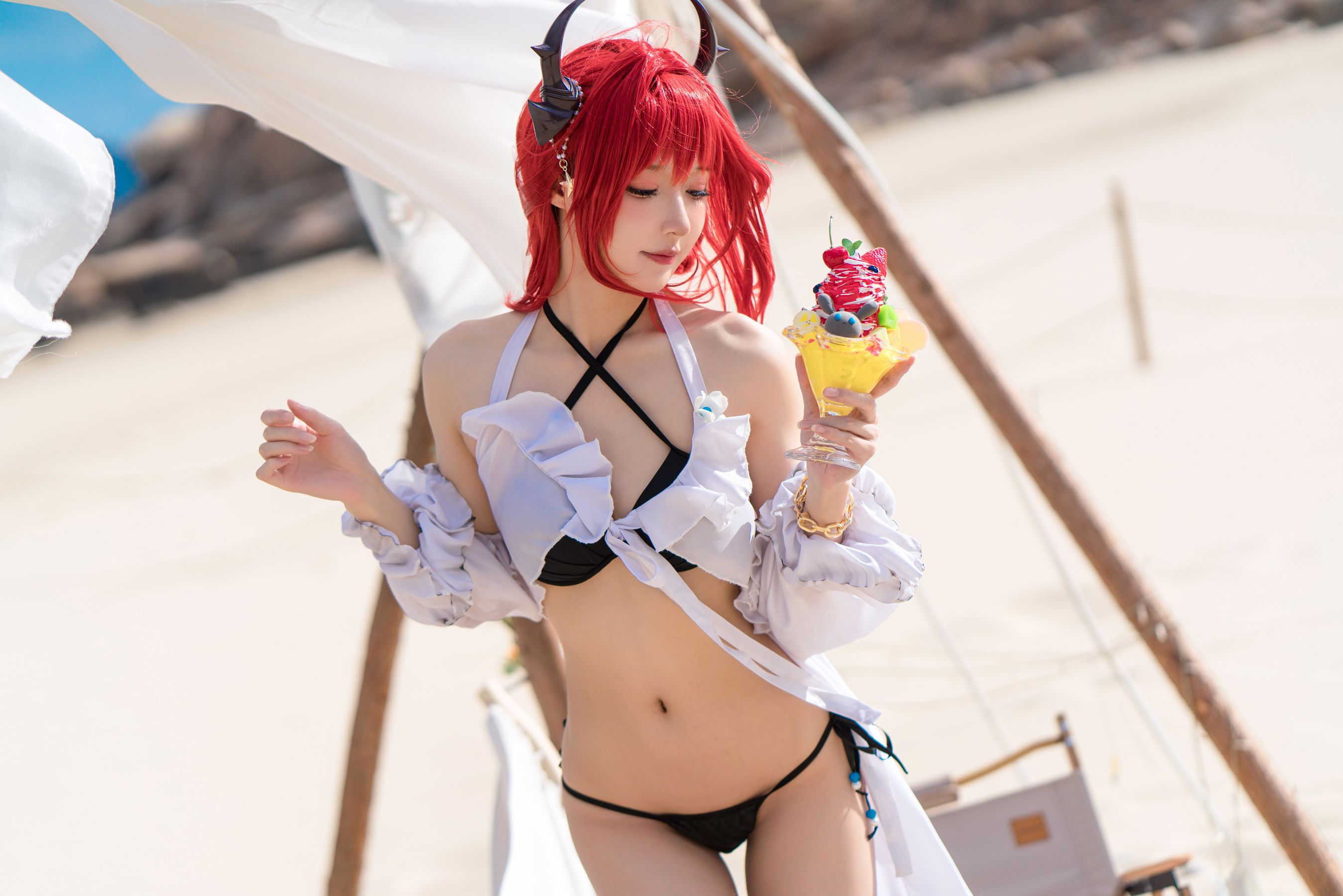 动漫博主阿包也是兔娘 – 明日方舟 史尔特尔泳装 Cosplay-第47张