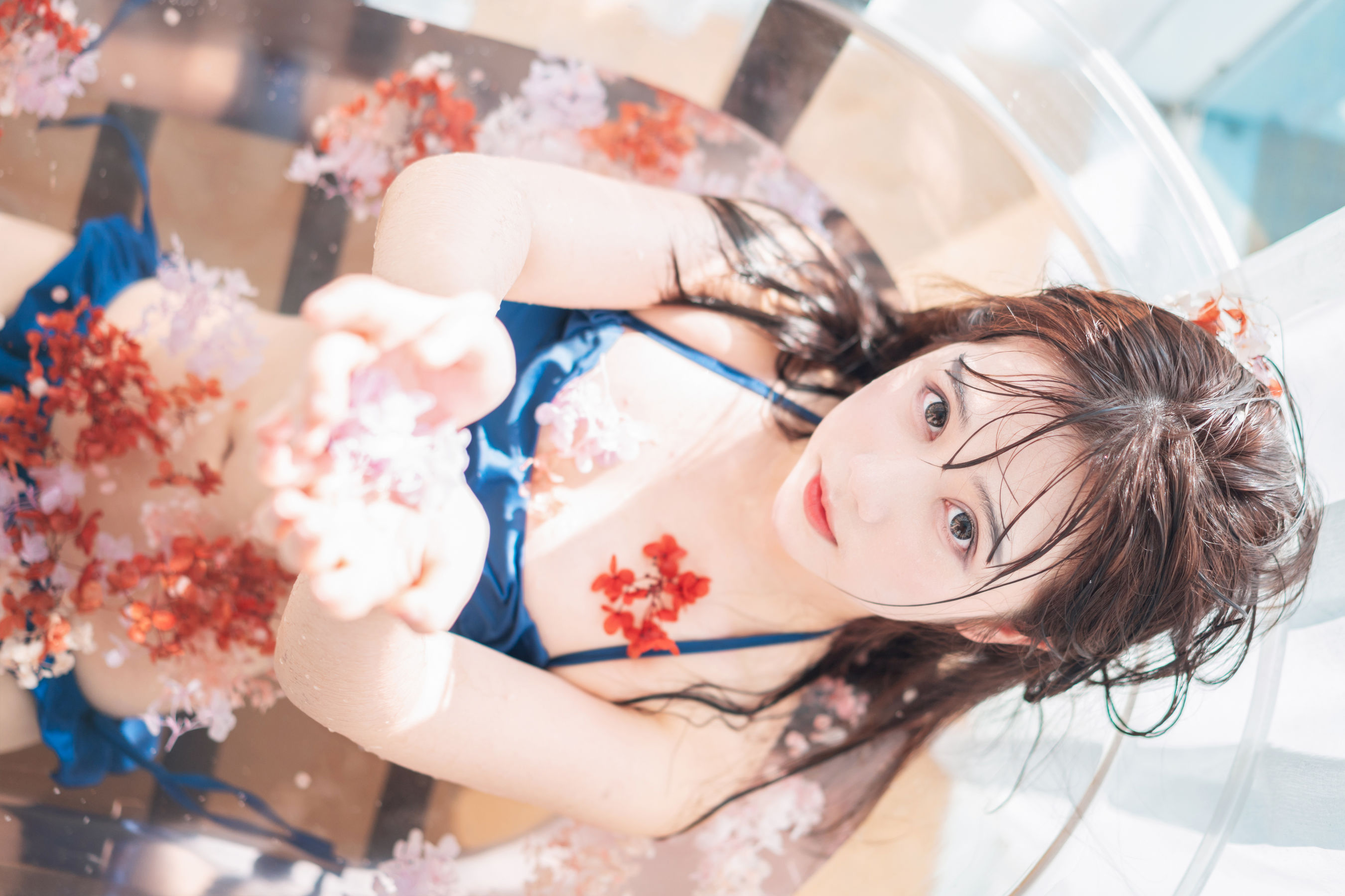 微博福利姬镜酱 私奔之泳衣 Cosplay-第58张