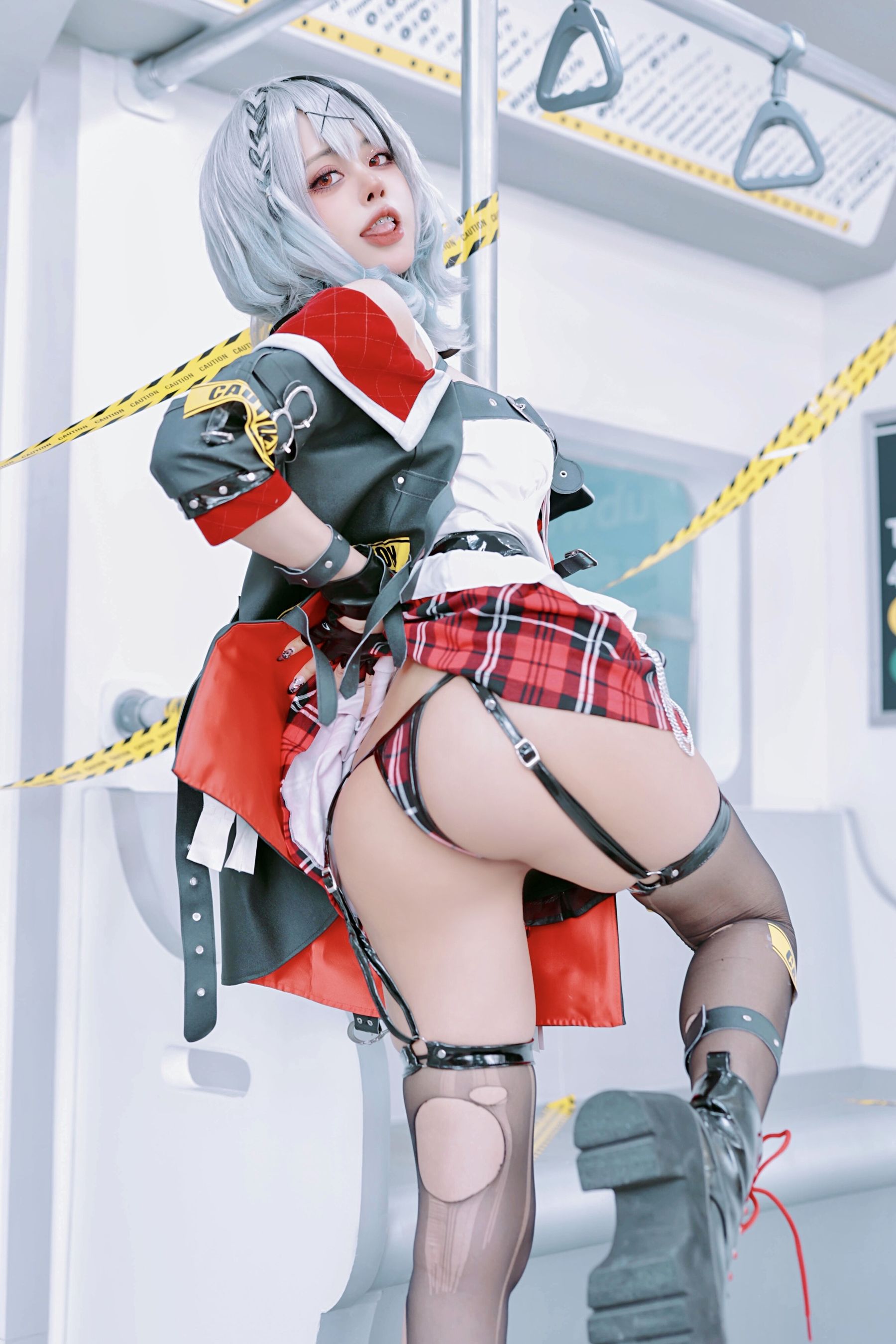 日本性感萝莉Byoru – Sakamata Chloe Cosplay-第2张