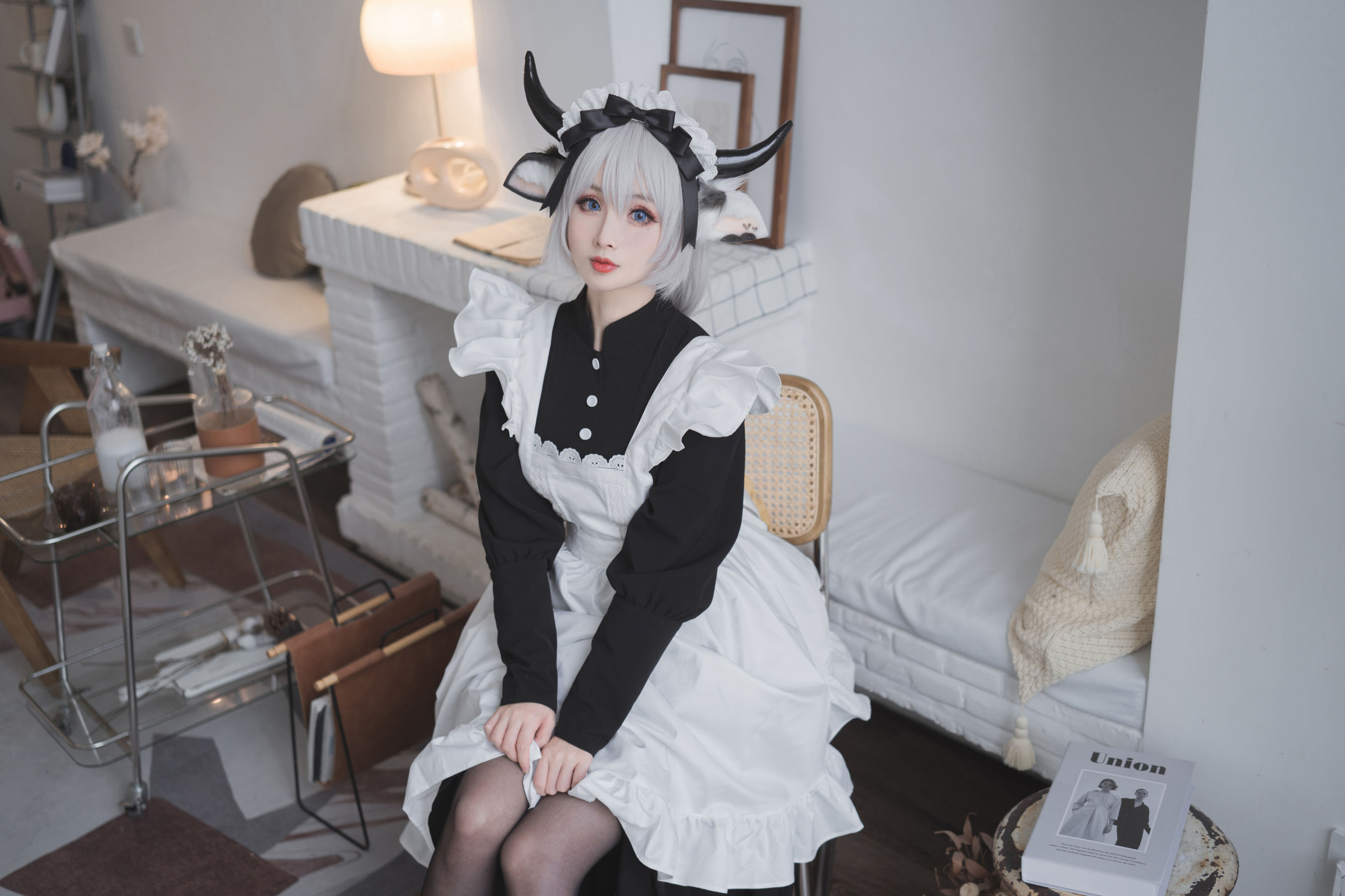 COS福利rioko凉凉子 – 贴心的奶牛女仆 Cosplay-第45张