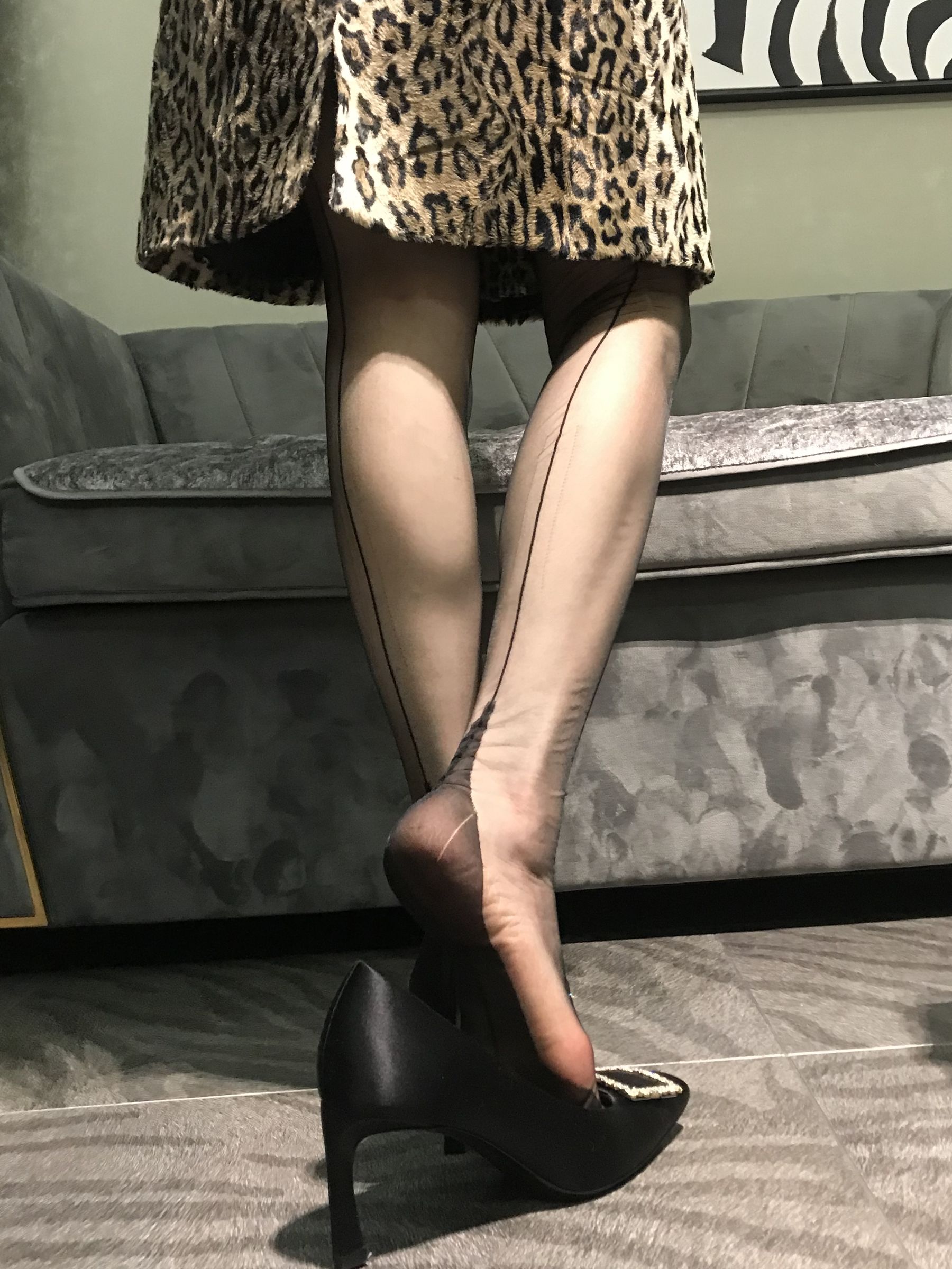 丝足博主麋鹿_Monroe 2020.04.13 皮草丝惑 Cosplay-第4张