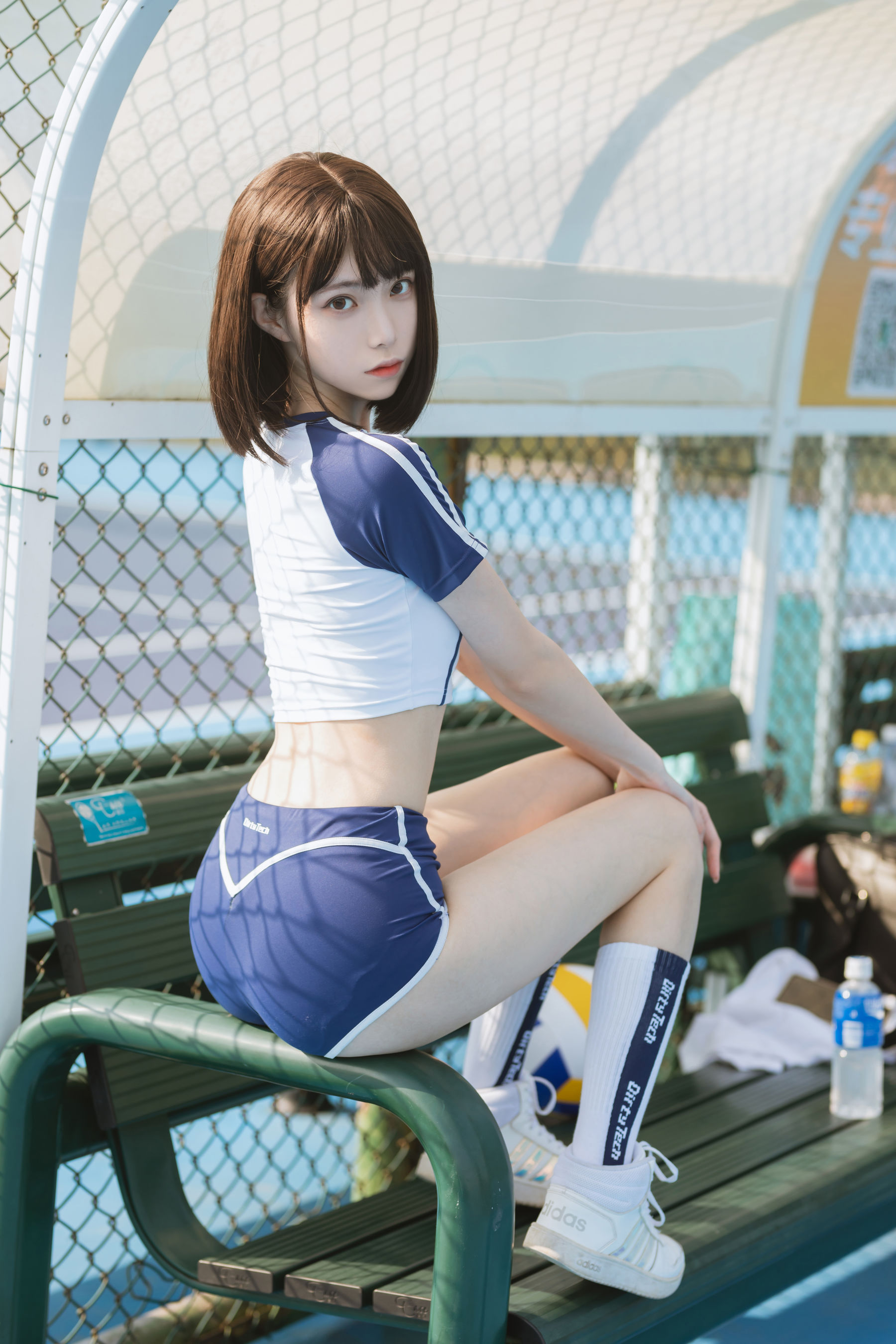 许岚(叁月life) – 夏日运动服 Cosplay-第17张