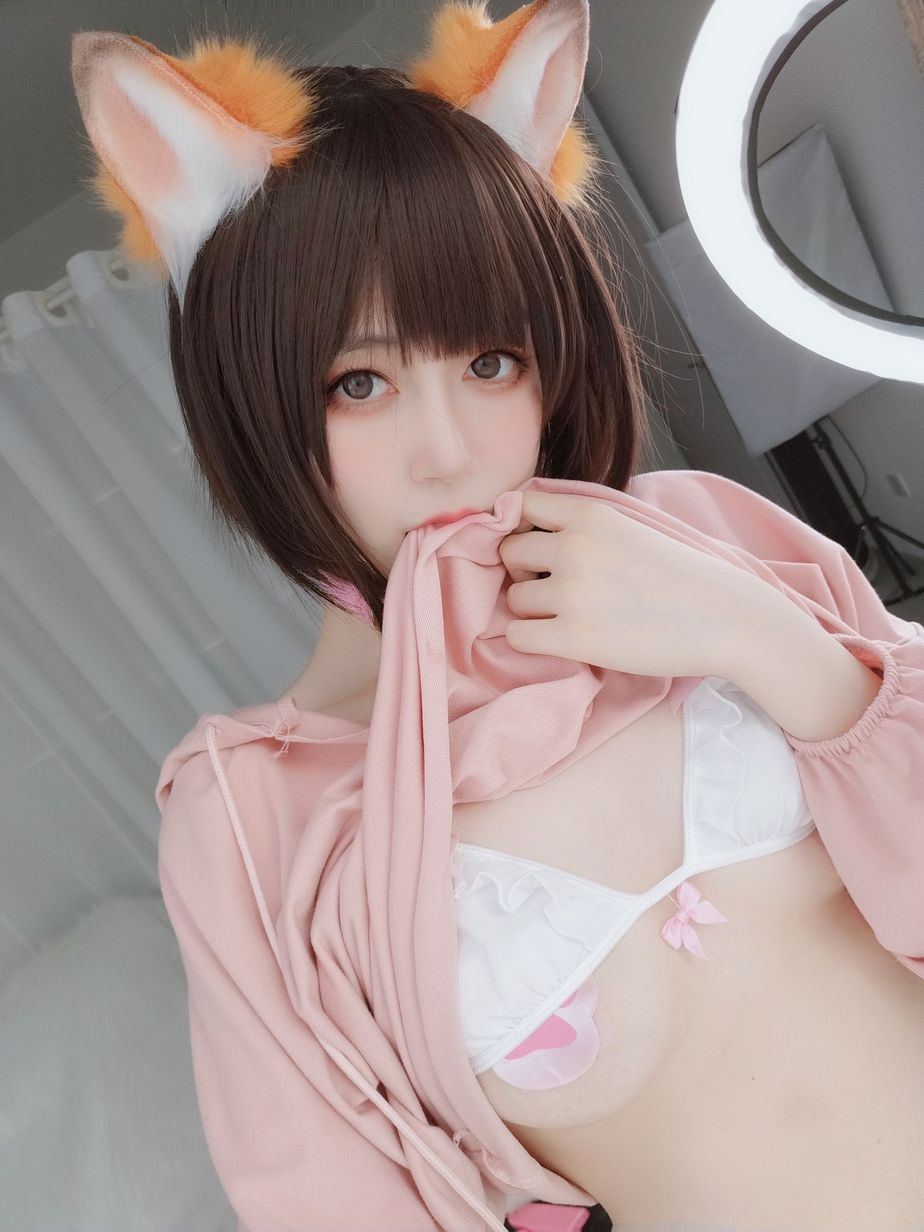 Coser小姐姐白银 – 粉红狐狸 Cosplay-第1张