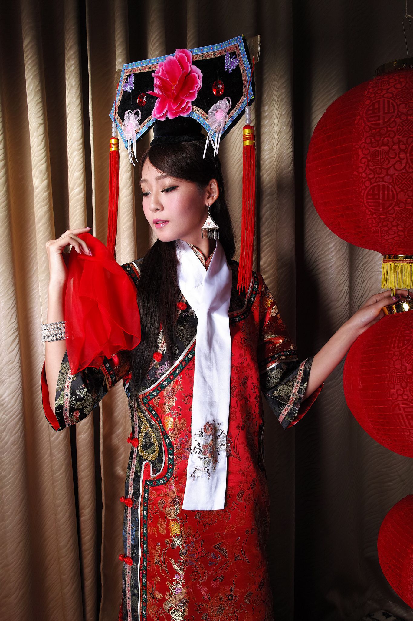 Winnie小雪、小羽《新春拜年 甄嬛格格》 Cosplay-第1张
