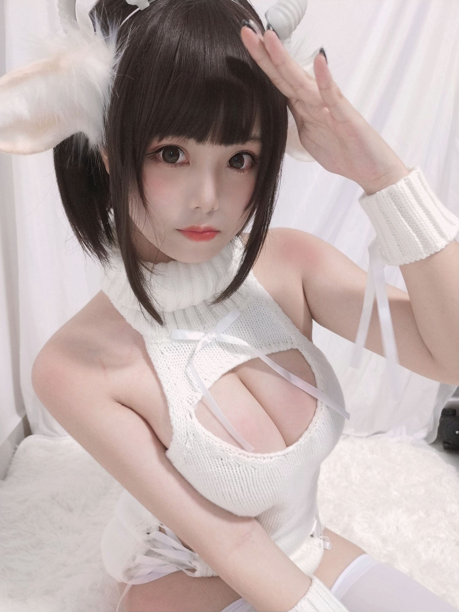 萌系小姐姐蜜汁猫裘 – 白丝毛衣 Cosplay-第9张