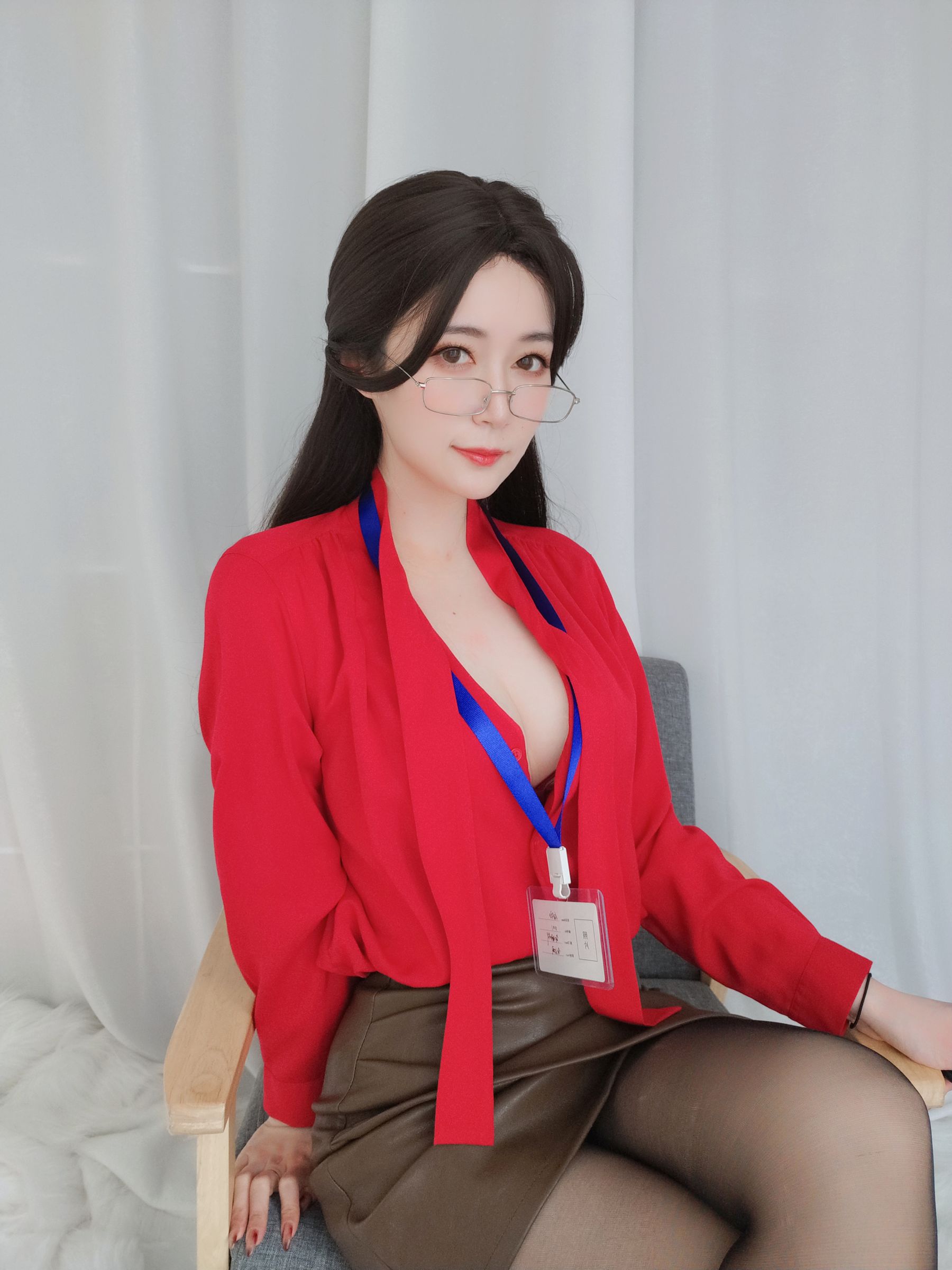Coser小姐姐白银 – 新上任上司 Cosplay-第6张