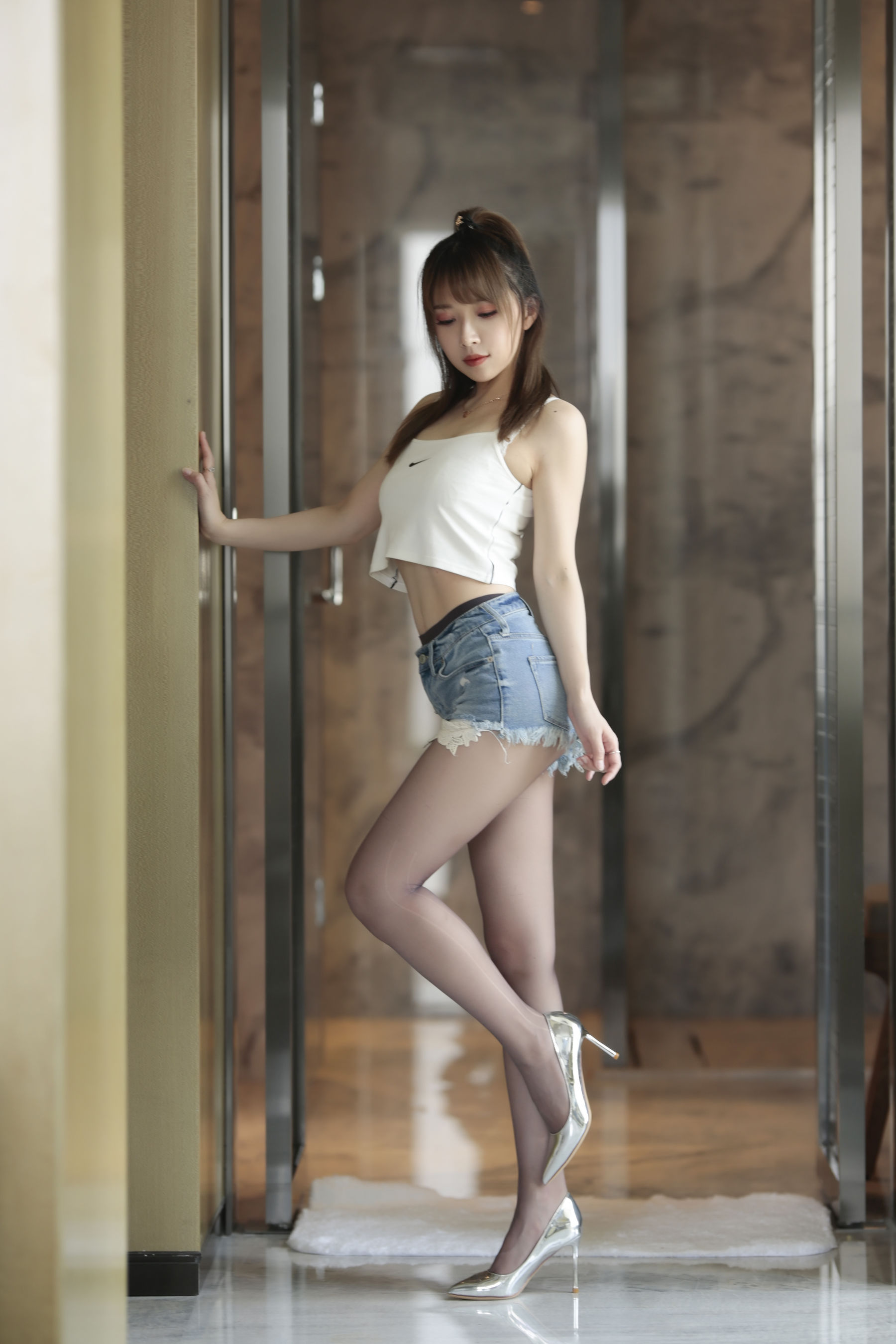 斗鱼主播小女巫露娜 – 牛仔小裤裤 Cosplay-第81张