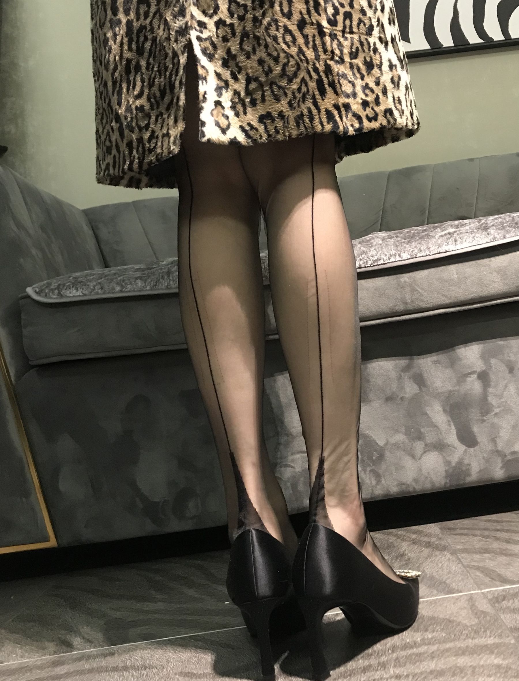 丝足博主麋鹿_Monroe 2020.04.13 皮草丝惑 Cosplay-第5张