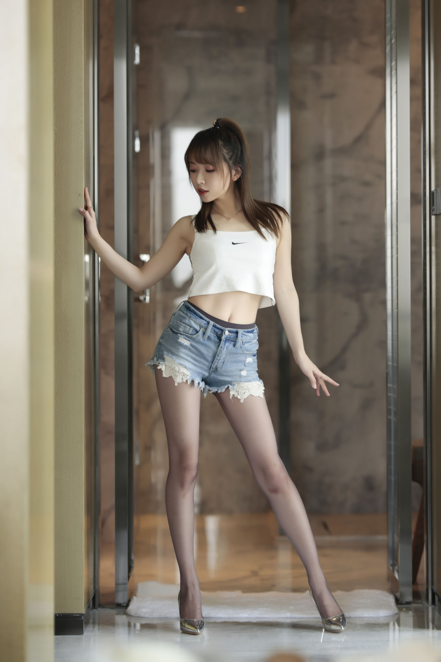 斗鱼主播小女巫露娜 – 牛仔小裤裤 Cosplay-第82张