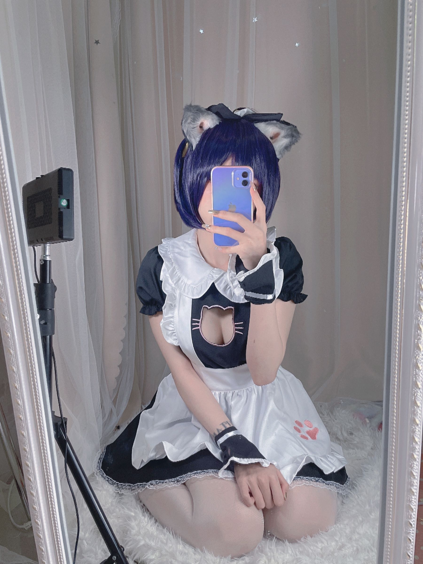 钛合金大粑粑 – 女仆自拍 Cosplay-第5张