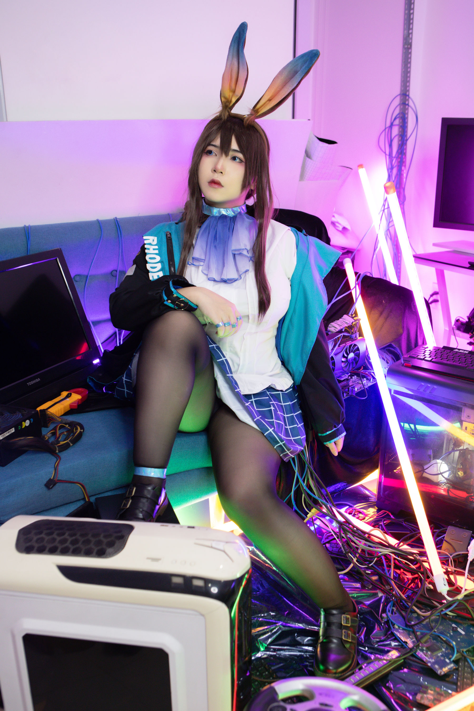 Uy Uy – Amiya (Arknights) Cosplay-第2张