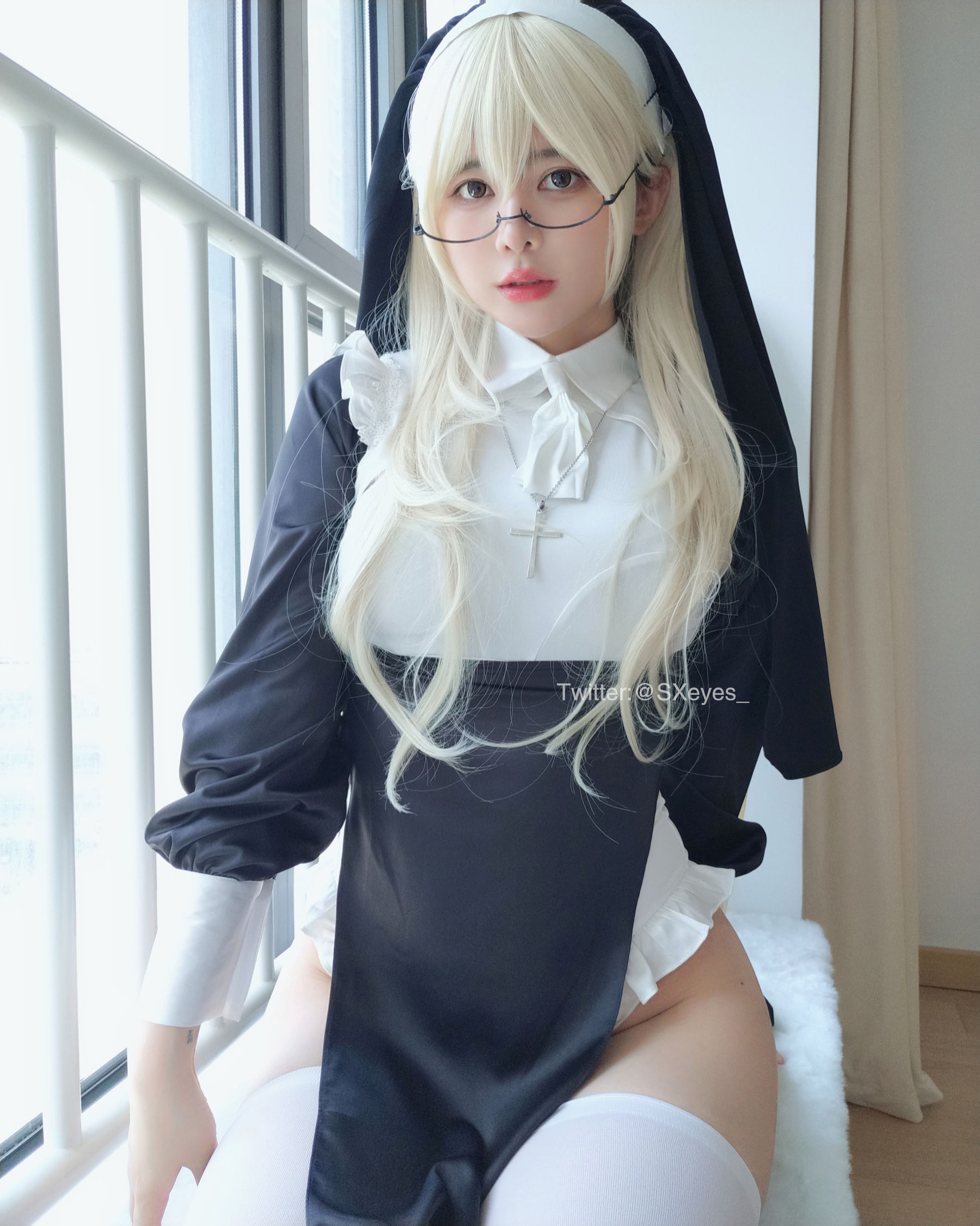 萌妹子眼酱大魔王w – 修女 Cosplay-第1张