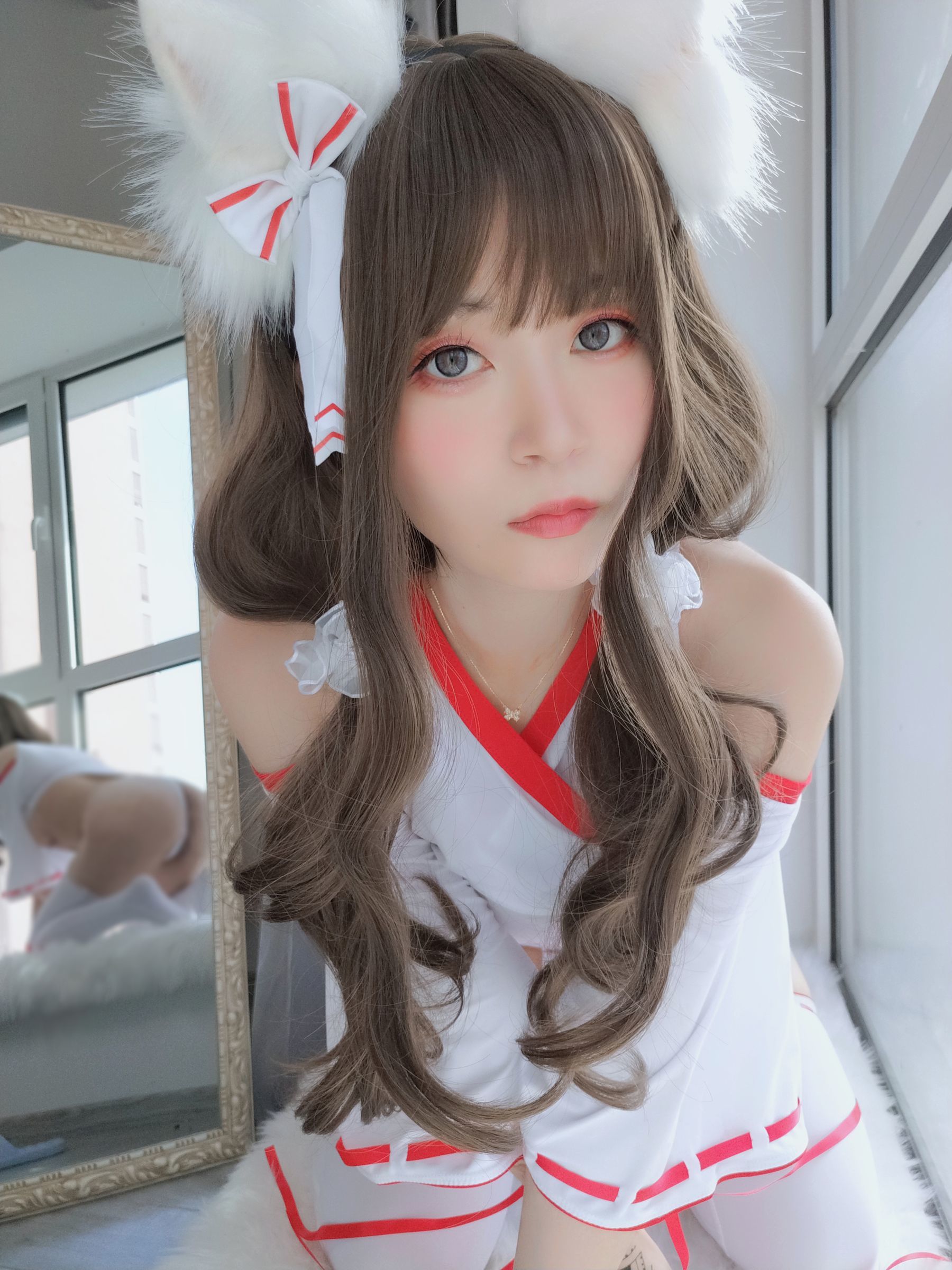 [萝莉COS] 白银 – 神社饲养的小狐狸 Cosplay-第3张