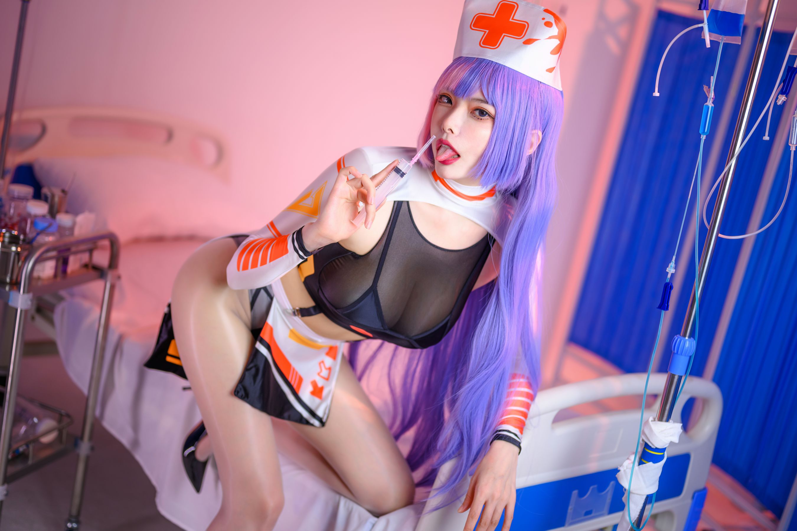 秋和柯基(夏小秋秋秋) – 专属护士 Cosplay-第1张