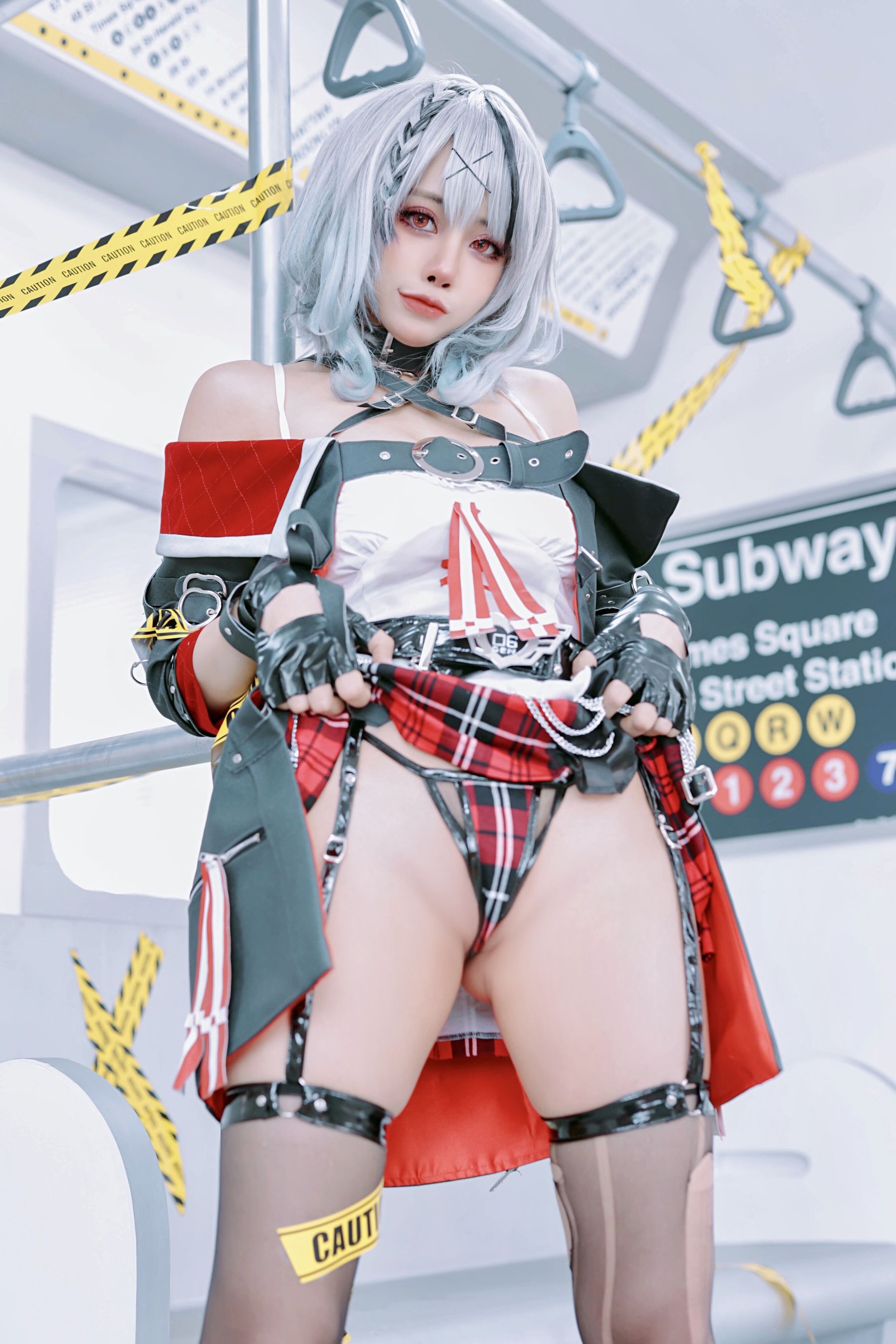 日本性感萝莉Byoru – Sakamata Chloe Cosplay-第1张