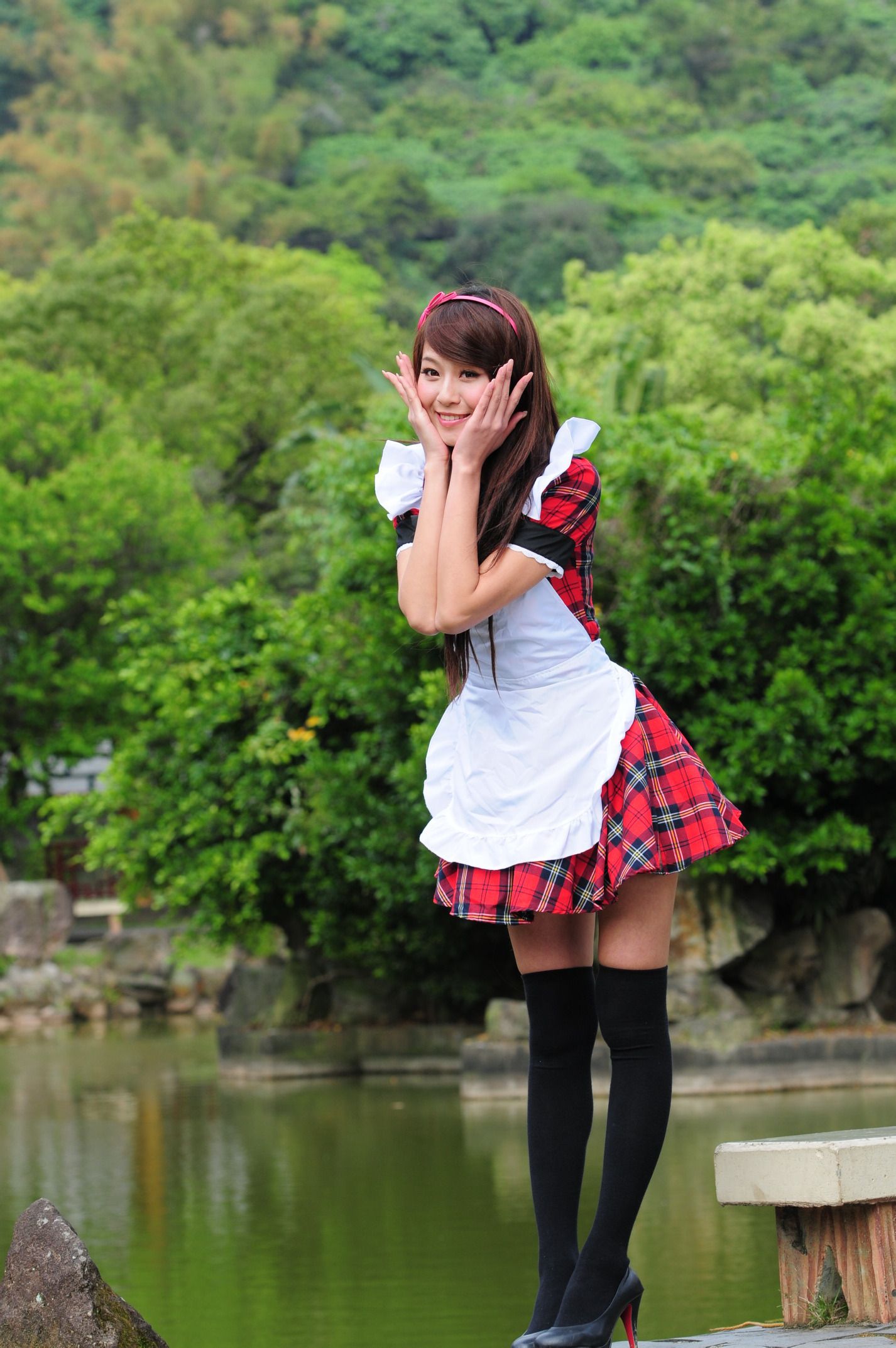 winnie小雪@庄温妮《校园长筒袜女仆美拍》 Cosplay-第19张