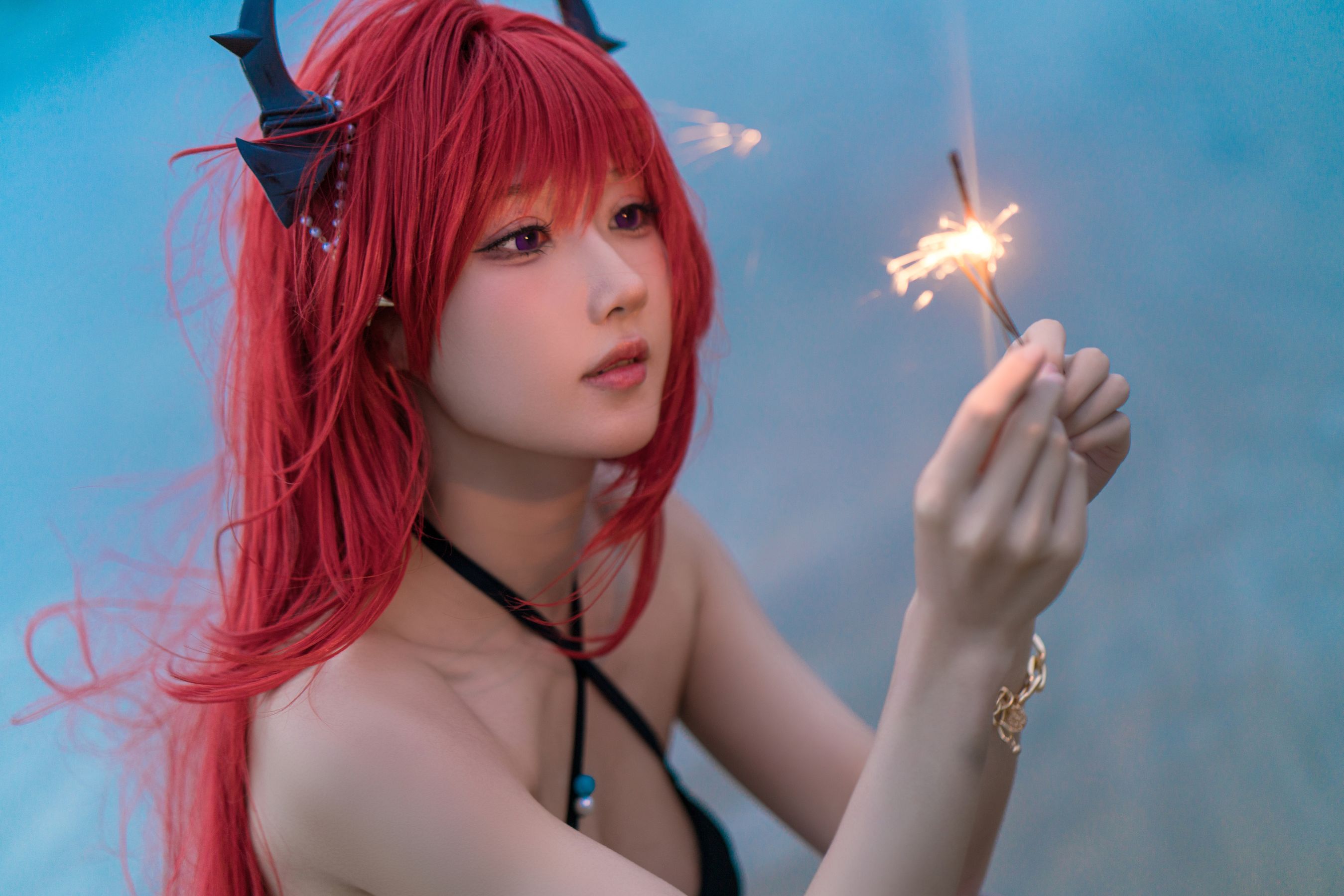 动漫博主阿包也是兔娘 – 明日方舟 史尔特尔泳装 Cosplay-第2张