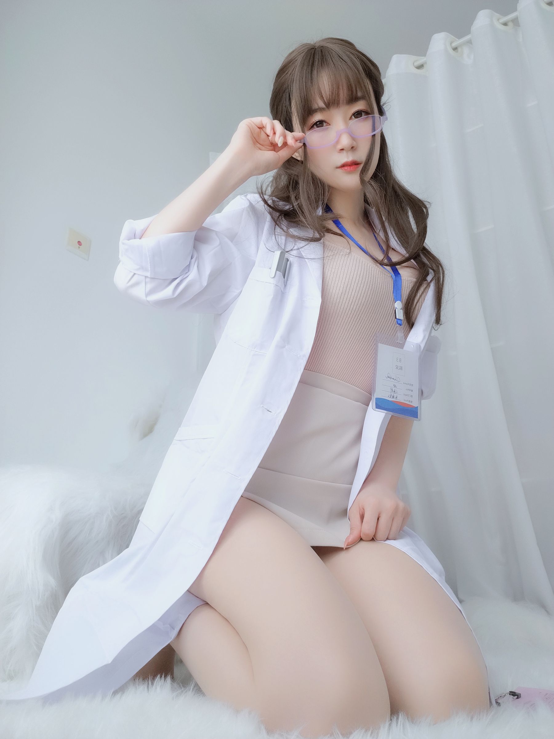 Coser小姐姐白银 – 私人医生 Cosplay-第54张