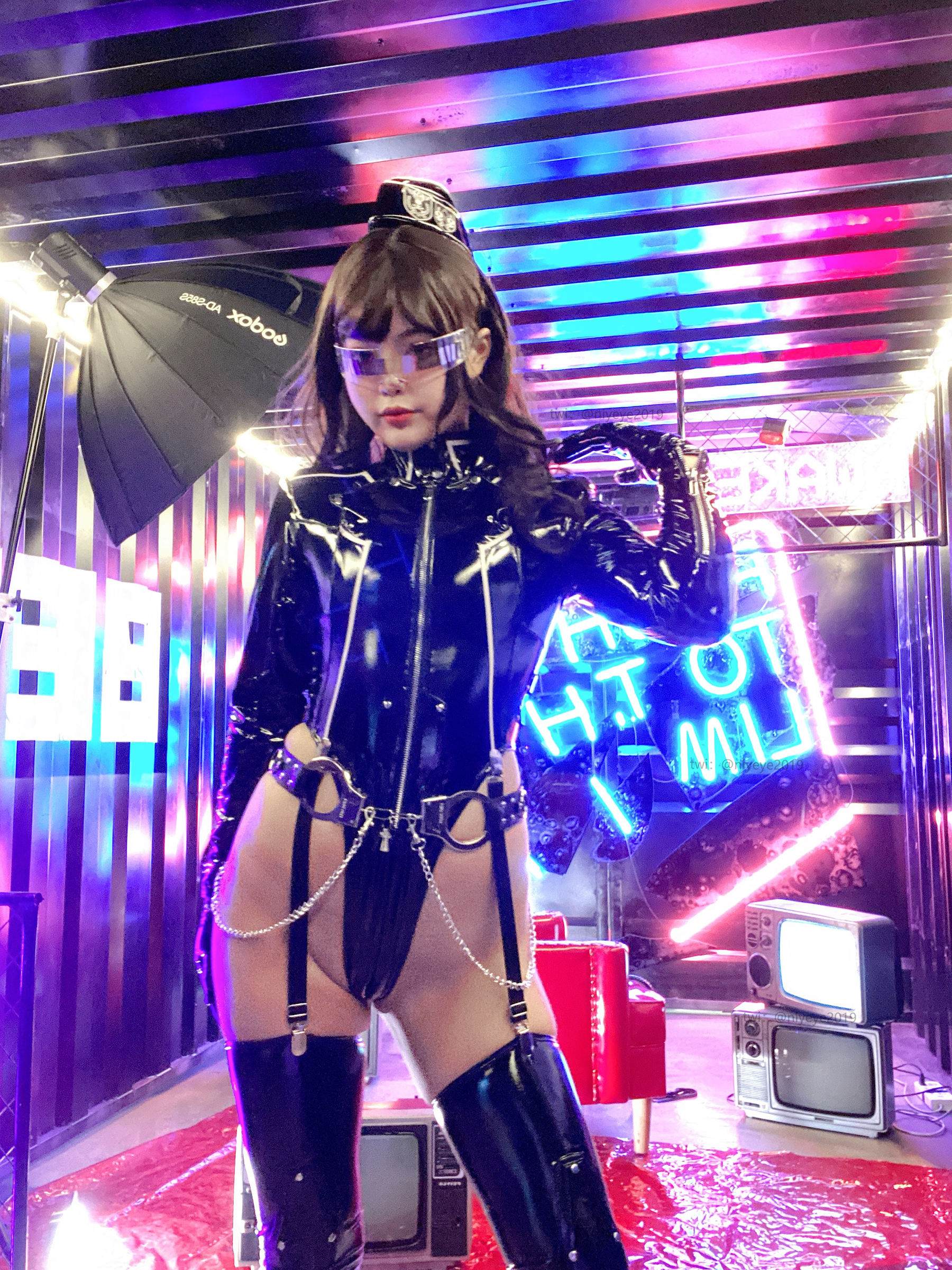 萌系小姐姐-白烨- – 女王指挥官 Cosplay-第10张