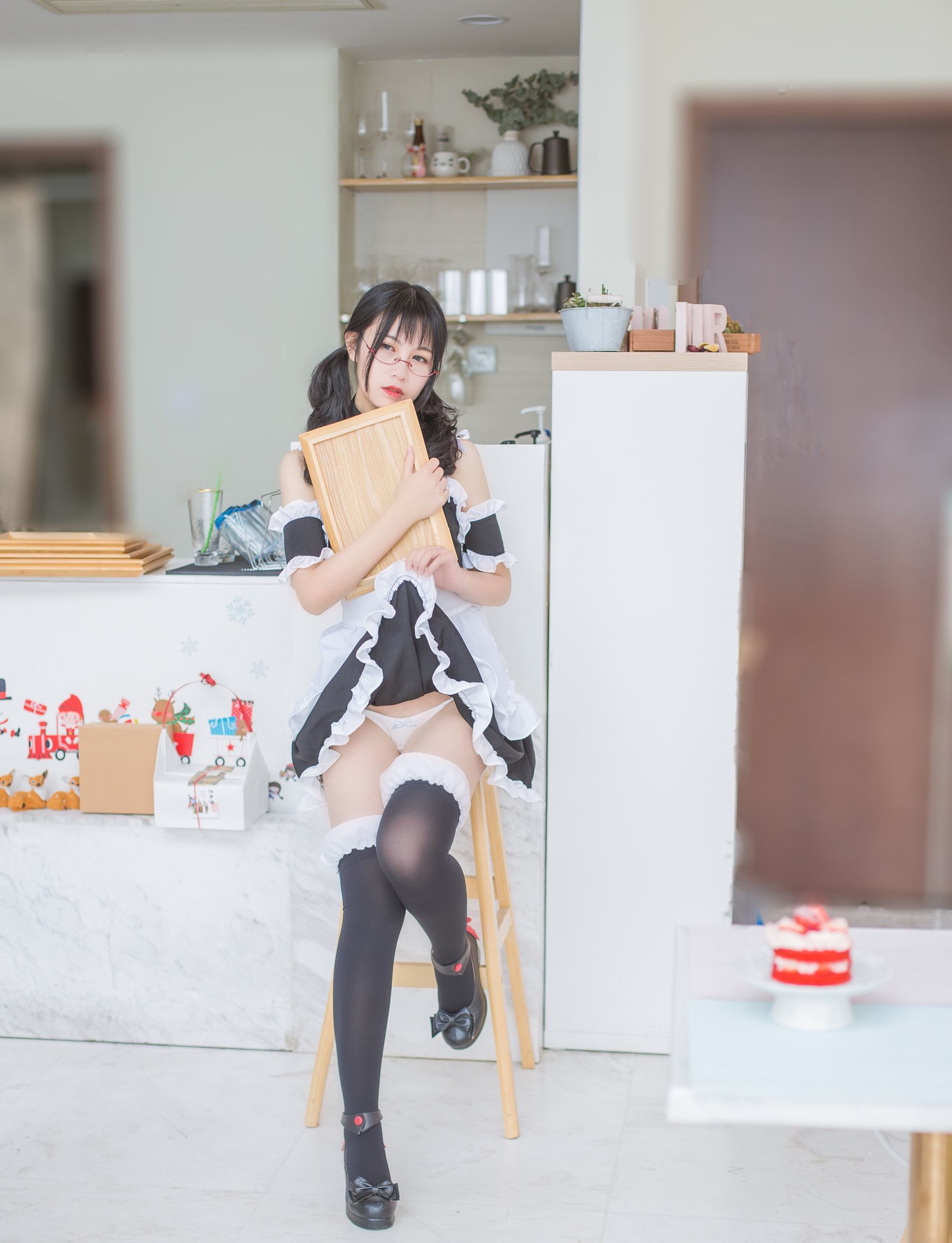 [萝莉COS] 逐月su – 女仆 Cosplay-第8张