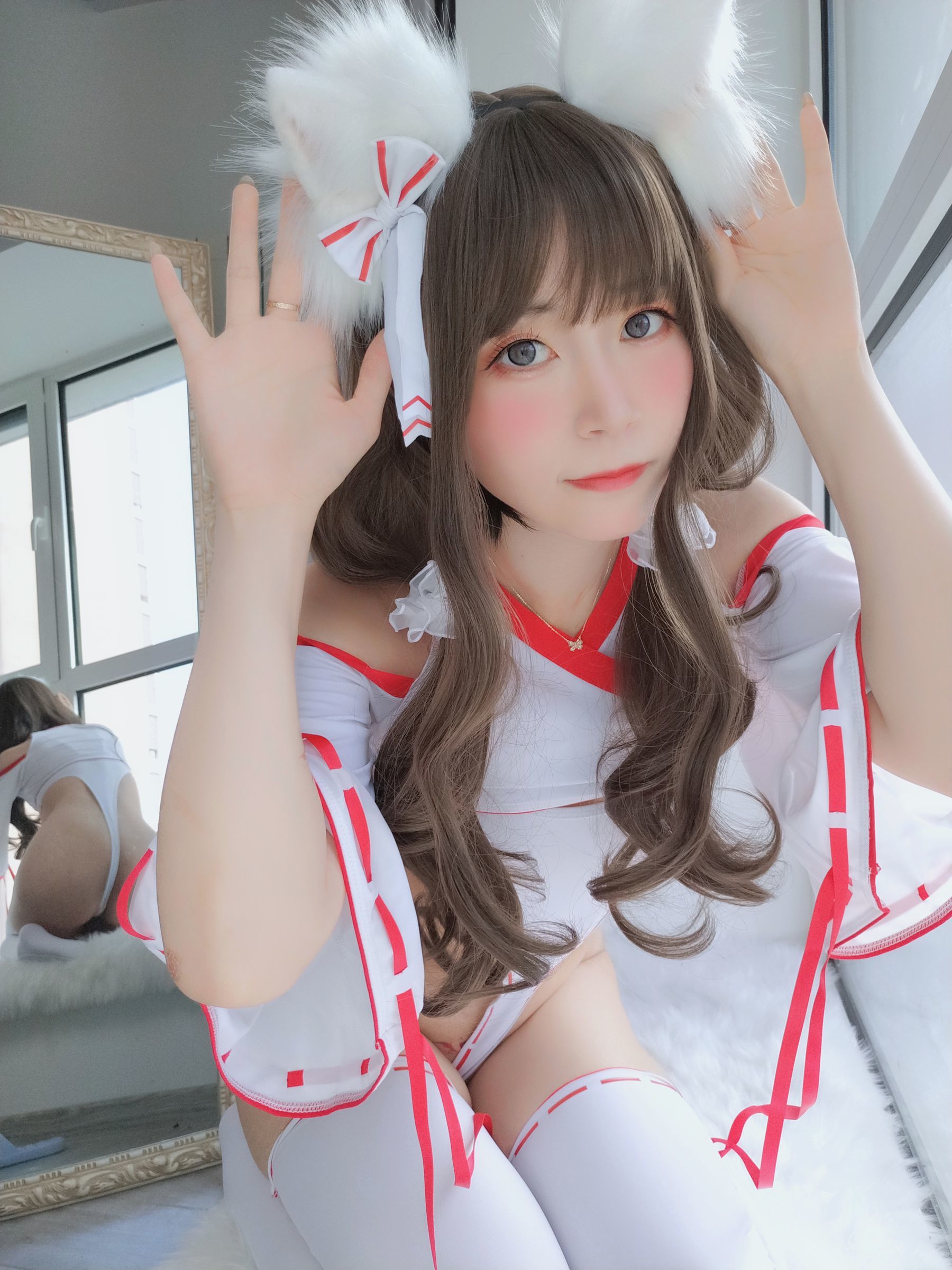 [萝莉COS] 白银 – 神社饲养的小狐狸 Cosplay-第2张