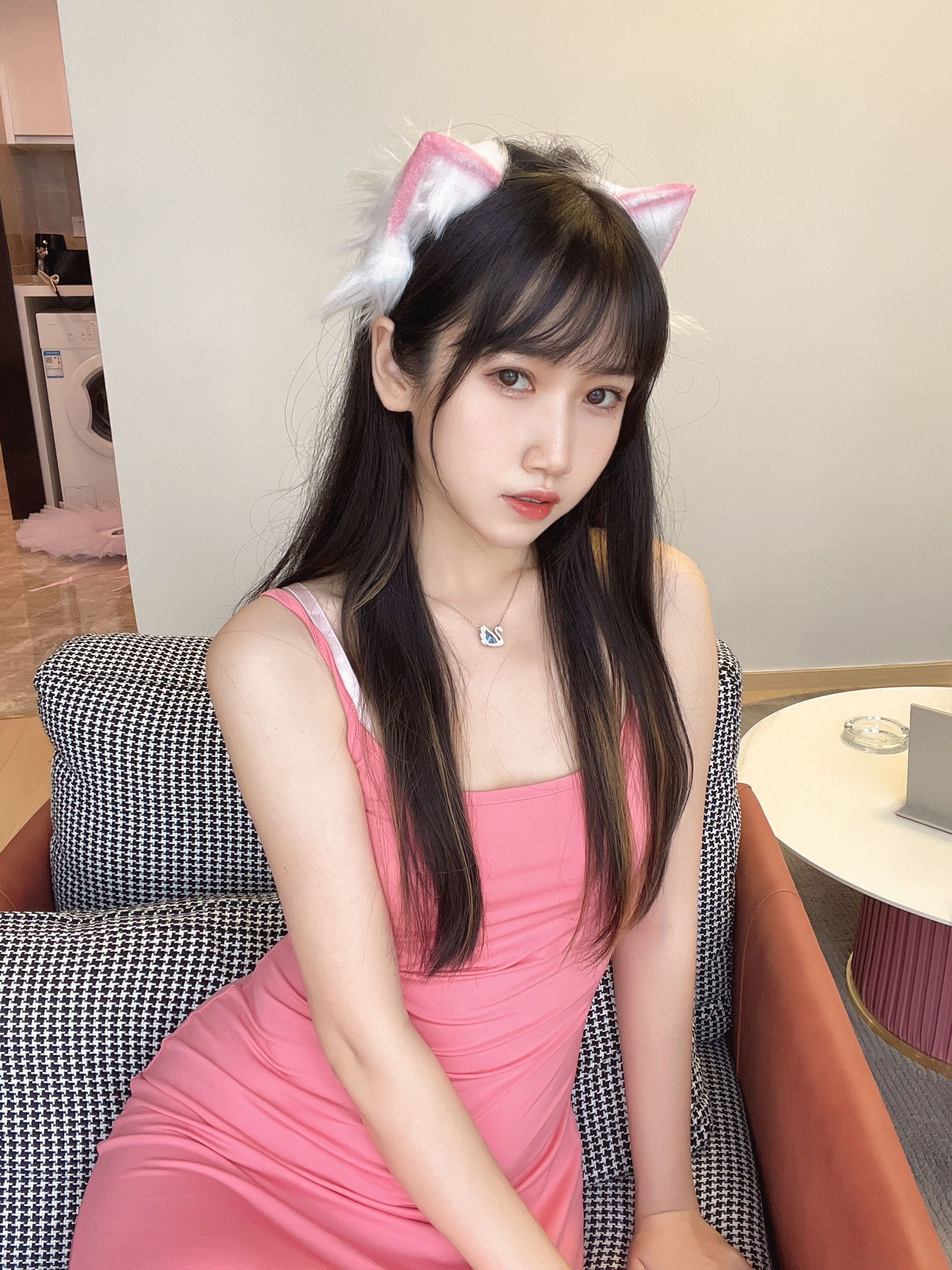 微博人气Coser不呆猫 – 浴室粉色激凸人妻 Cosplay-第34张