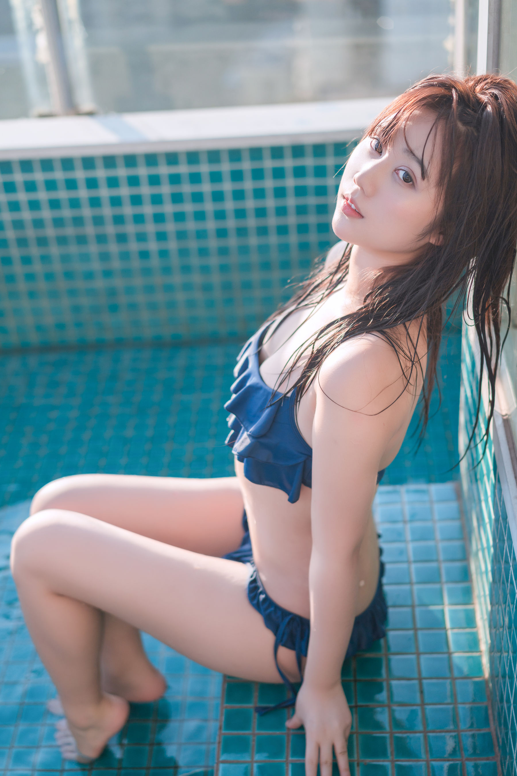 微博福利姬镜酱 私奔之泳衣 Cosplay-第34张