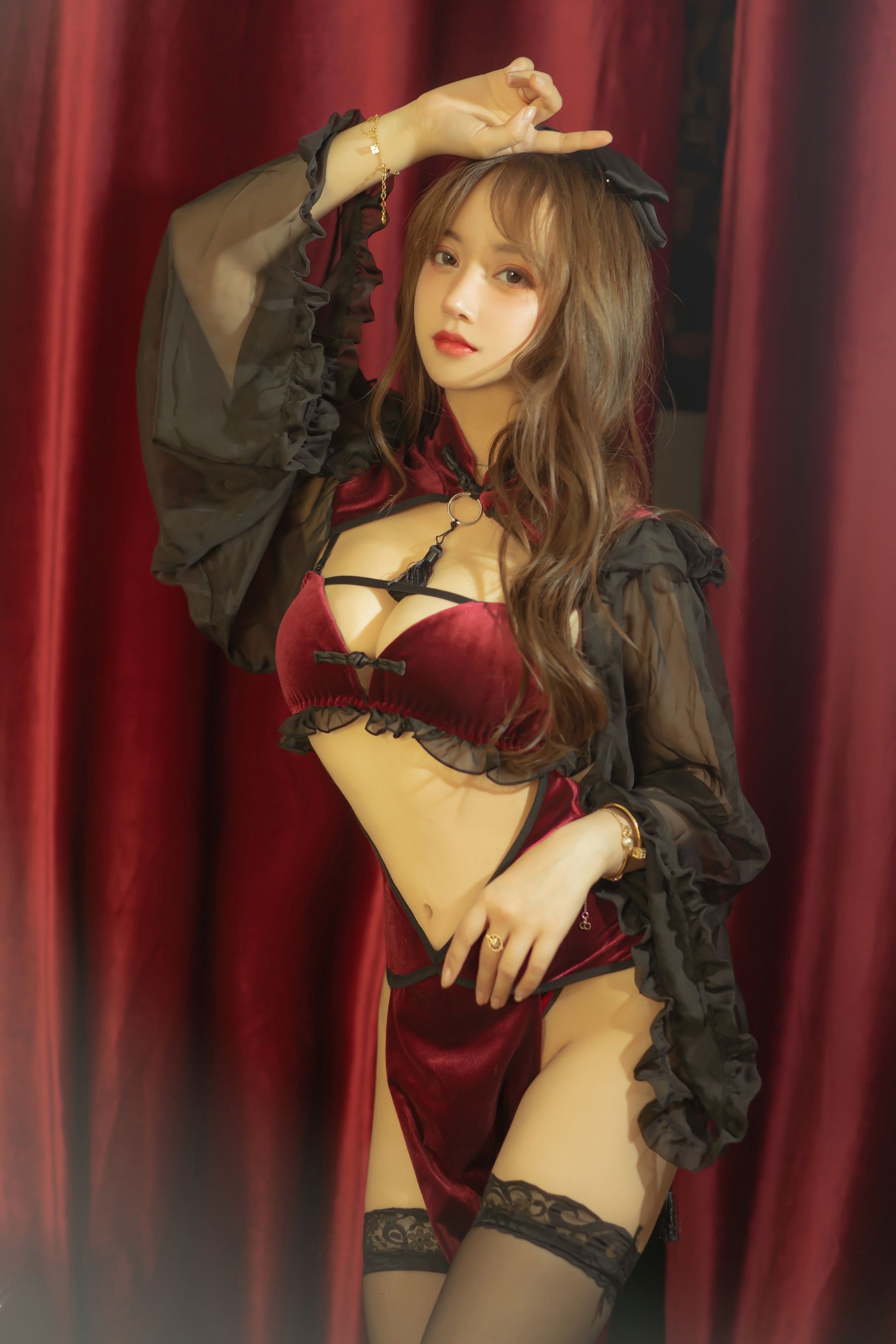 斗鱼米线线sama – 红丝绒旗袍 Cosplay-第35张