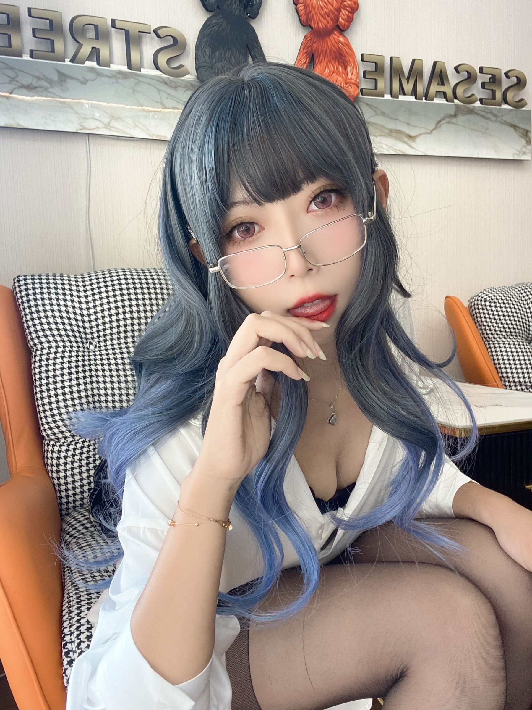 动漫博主Money冷冷 – 白衬衫 Cosplay-第12张