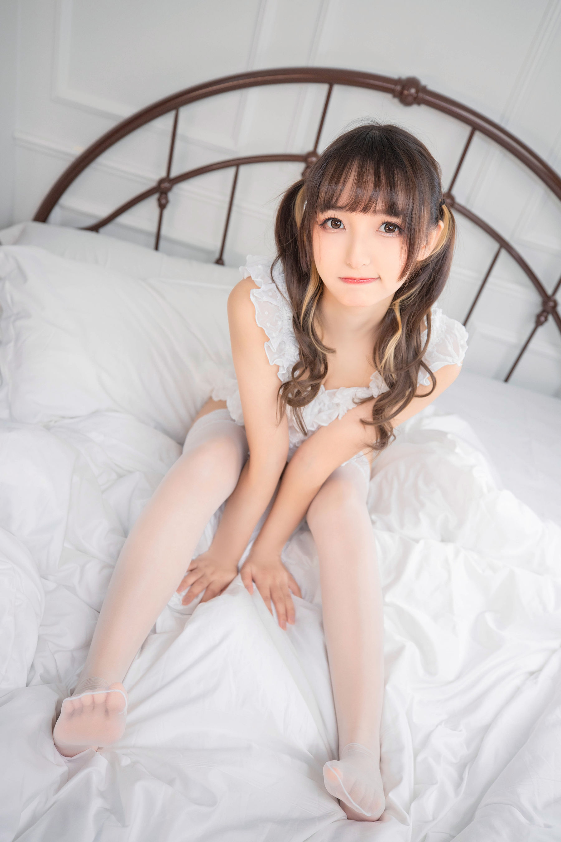 [Cosplay写真] 萝莉神楽坂真冬之トリック放題 – 白丝少女 Cosplay-第6张