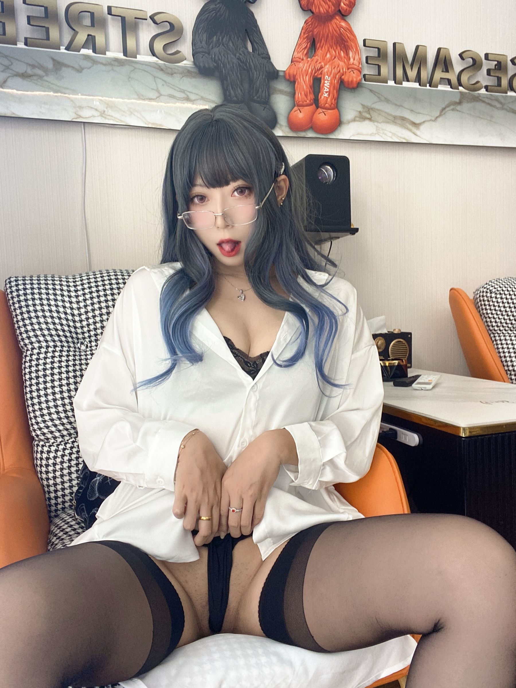 动漫博主Money冷冷 – 白衬衫 Cosplay-第7张
