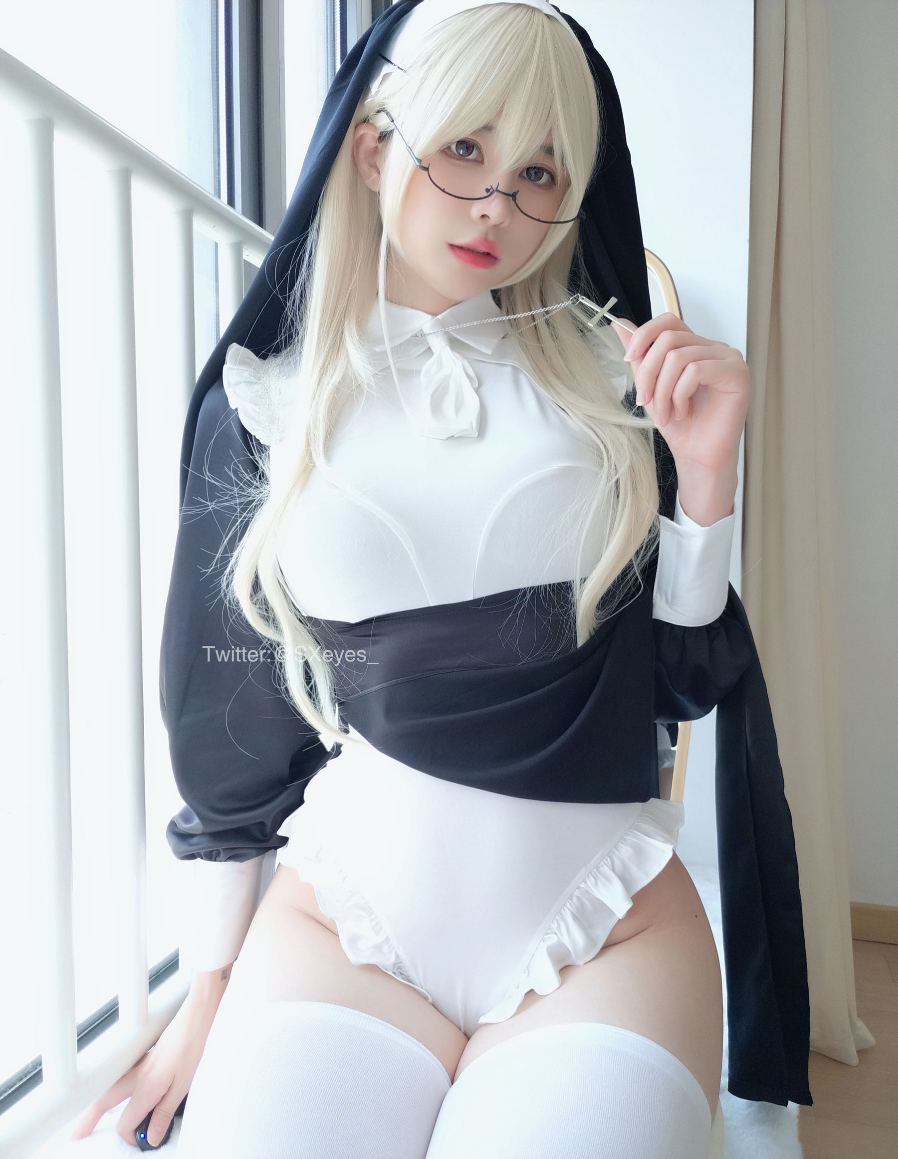 萌妹子眼酱大魔王w – 修女 Cosplay-第2张