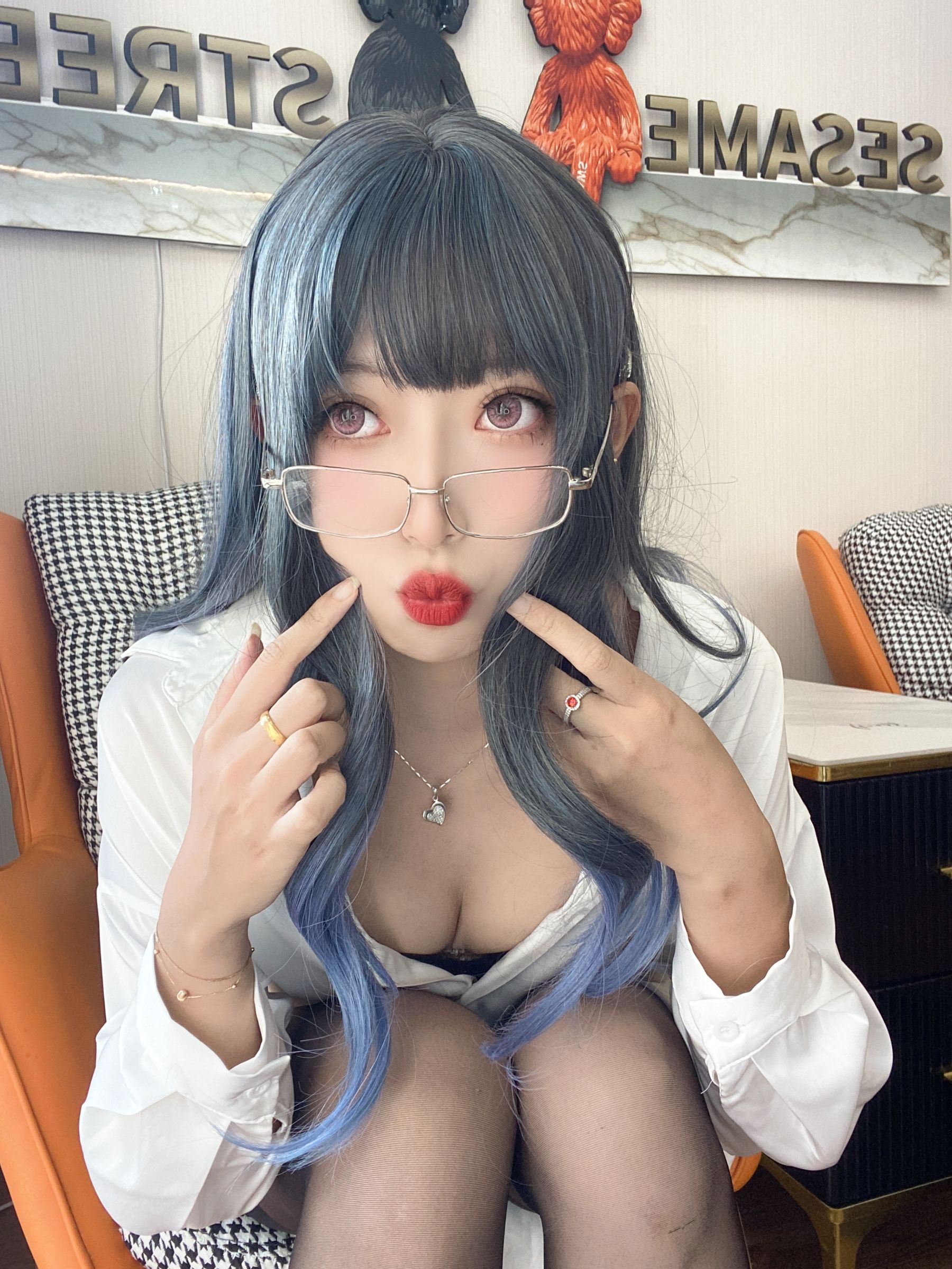 动漫博主Money冷冷 – 白衬衫 Cosplay-第23张