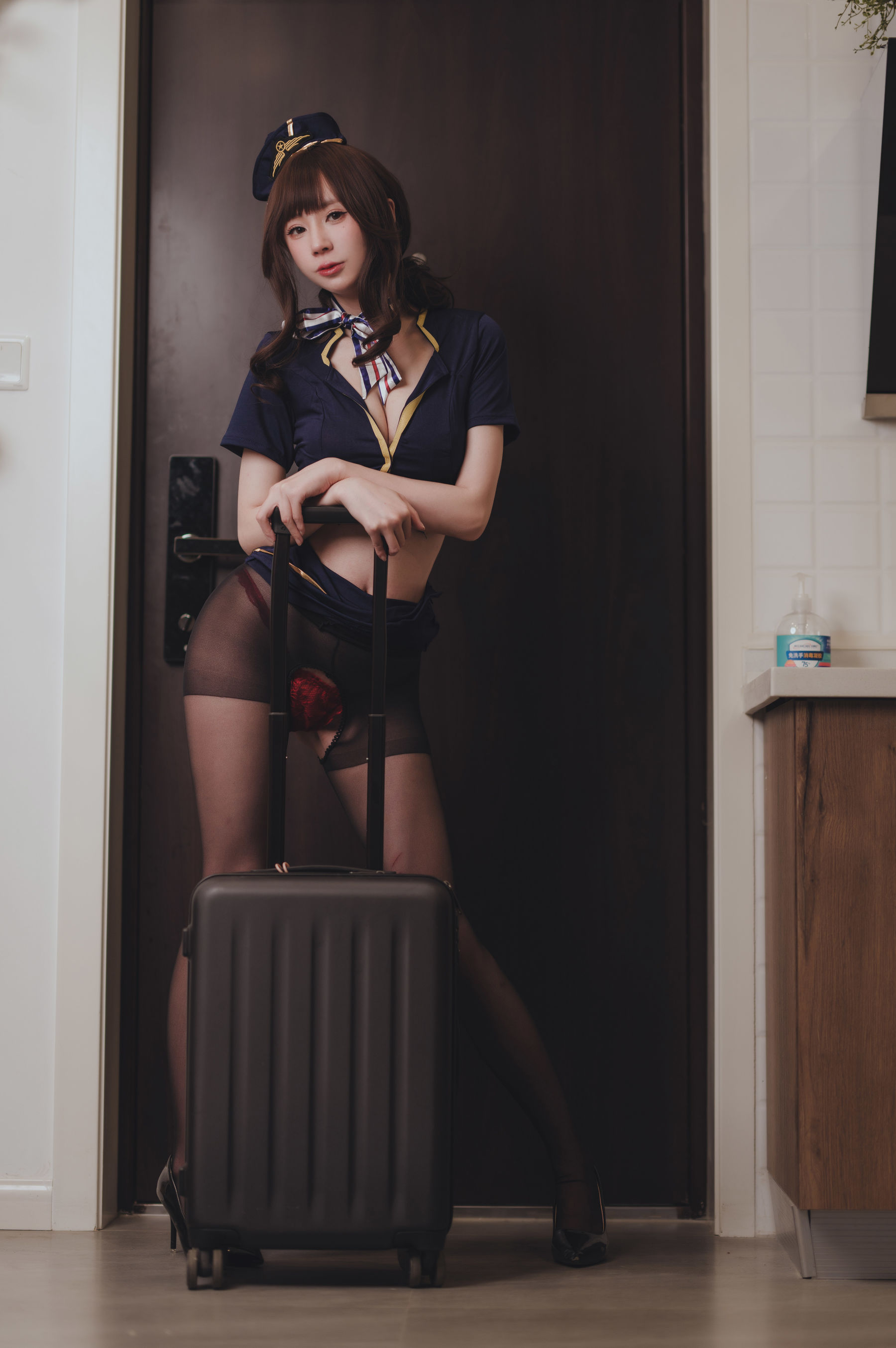 西园寺南歌 – 空姐 Cosplay-第3张