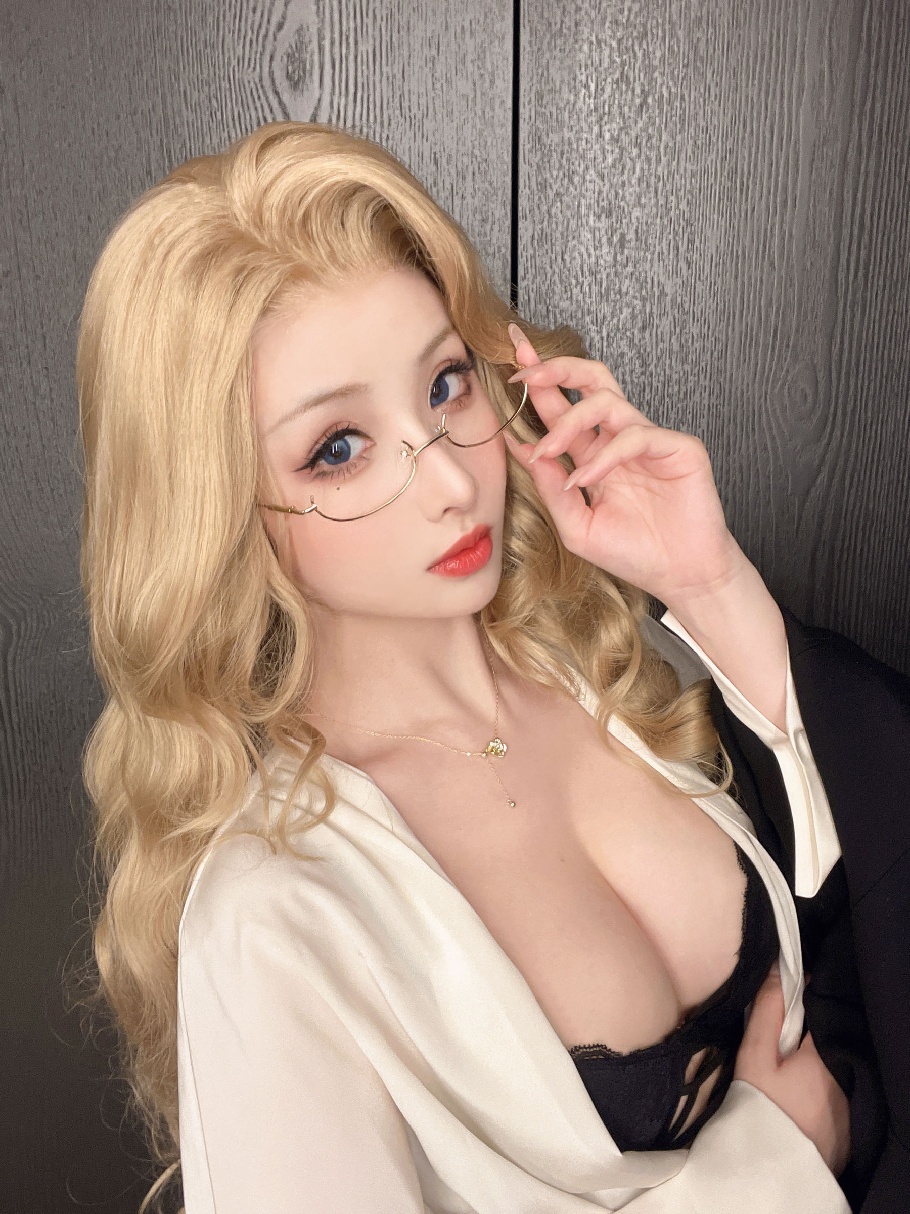 COS福利rioko凉凉子 – 女上司单人版 Cosplay-第18张