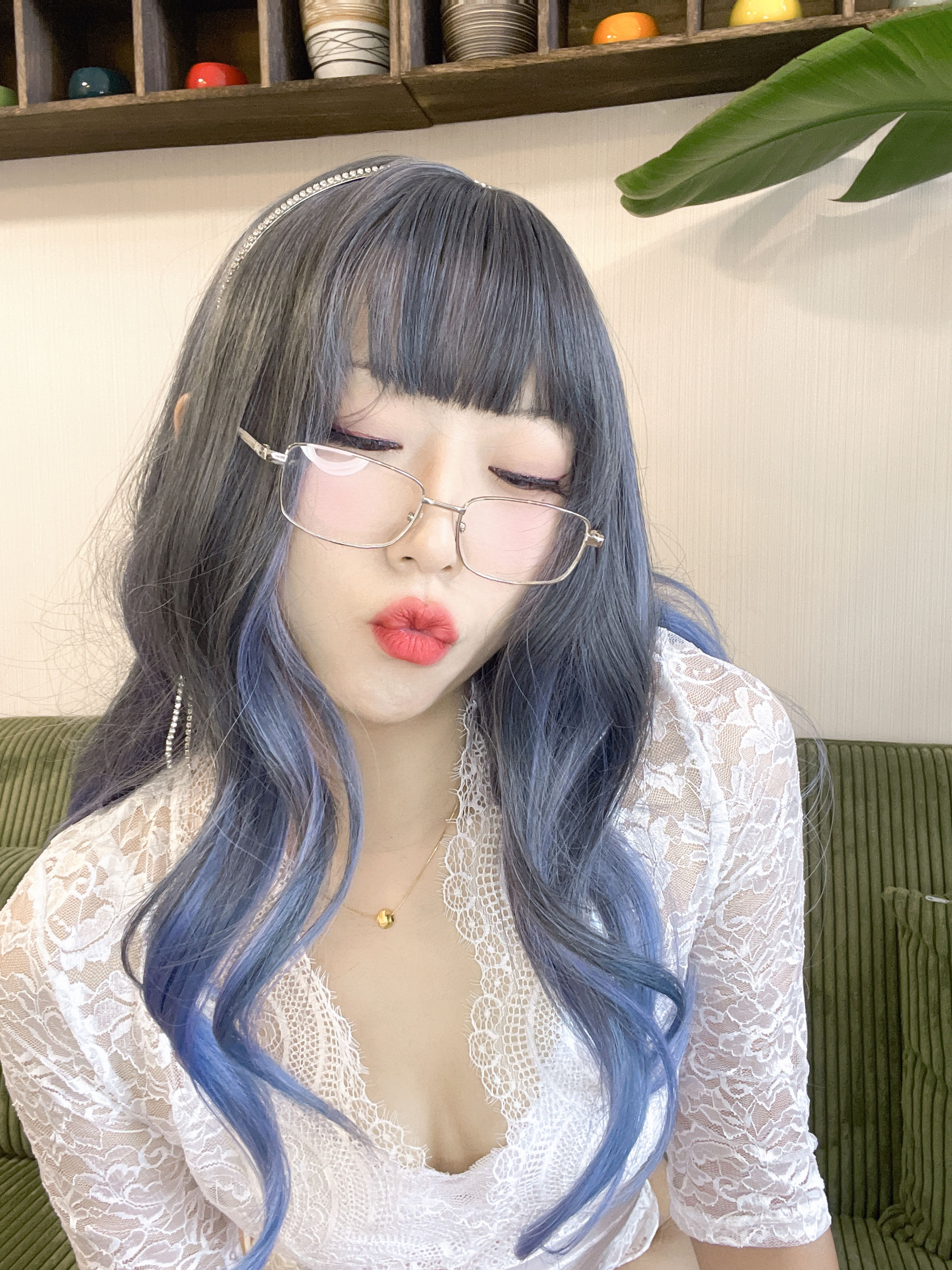 动漫博主Money冷冷 – 白蕾丝长裙 Cosplay-第3张