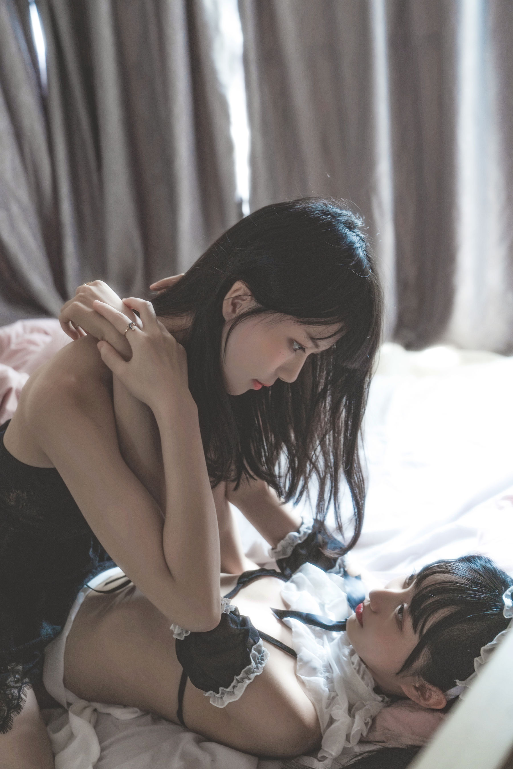 萌系小姐姐木绵绵OwO桜桃喵 暮(黑裙×妹抖) Cosplay-第1张