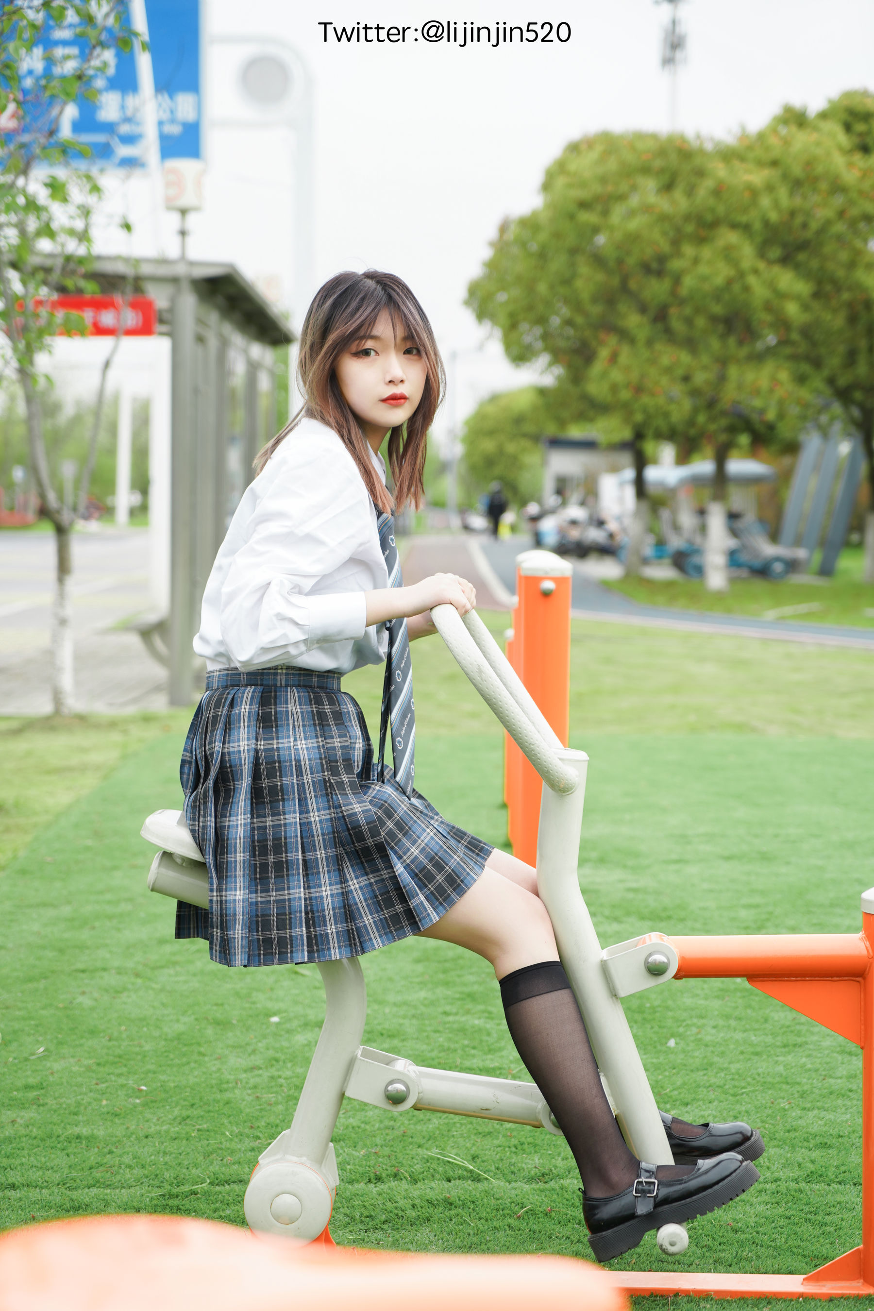 梨瑾瑾 – 户外JK2 Cosplay-第2张