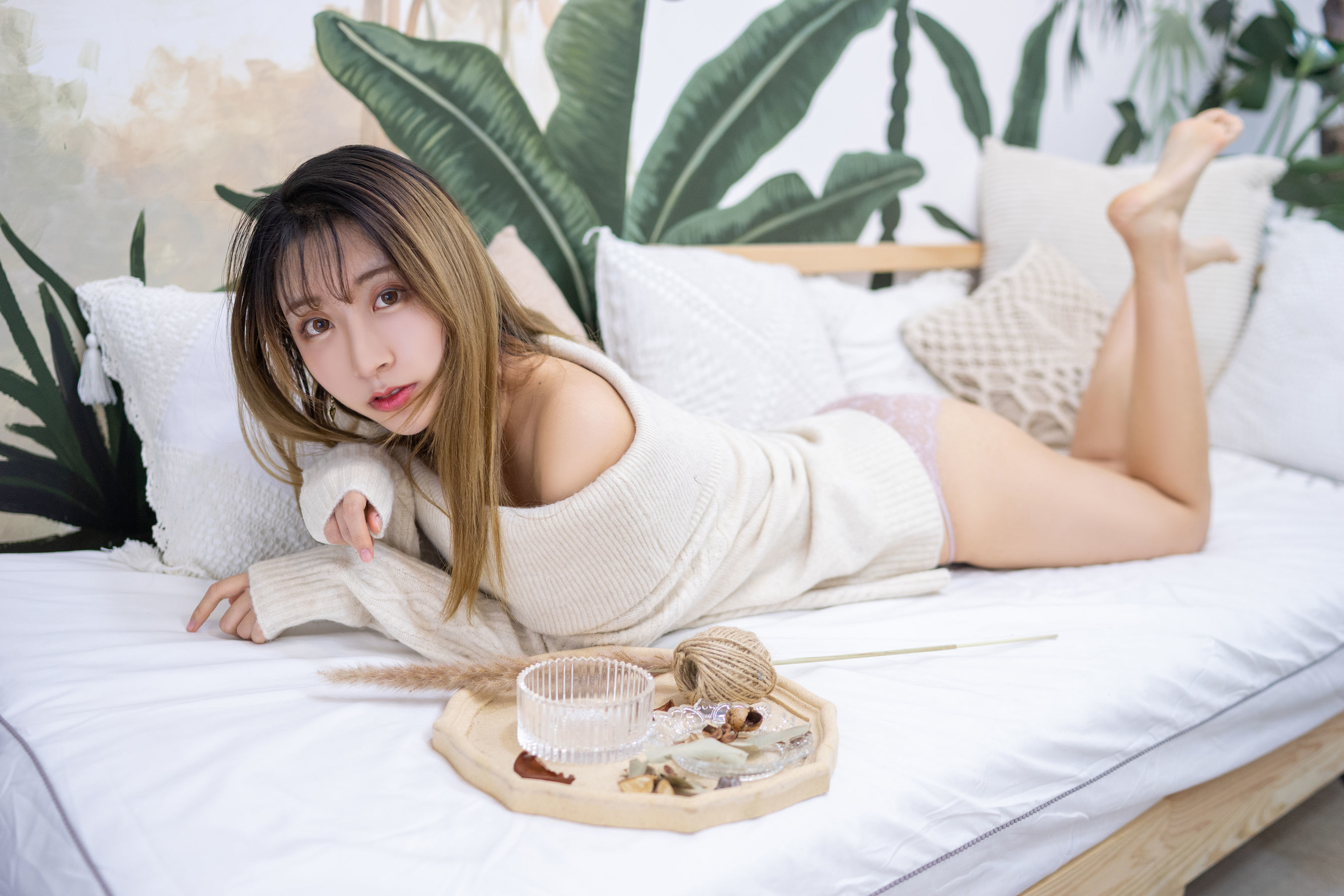[萝莉COS] 黑川 – 年上彼女 婚纱+毛衣 Cosplay-第29张