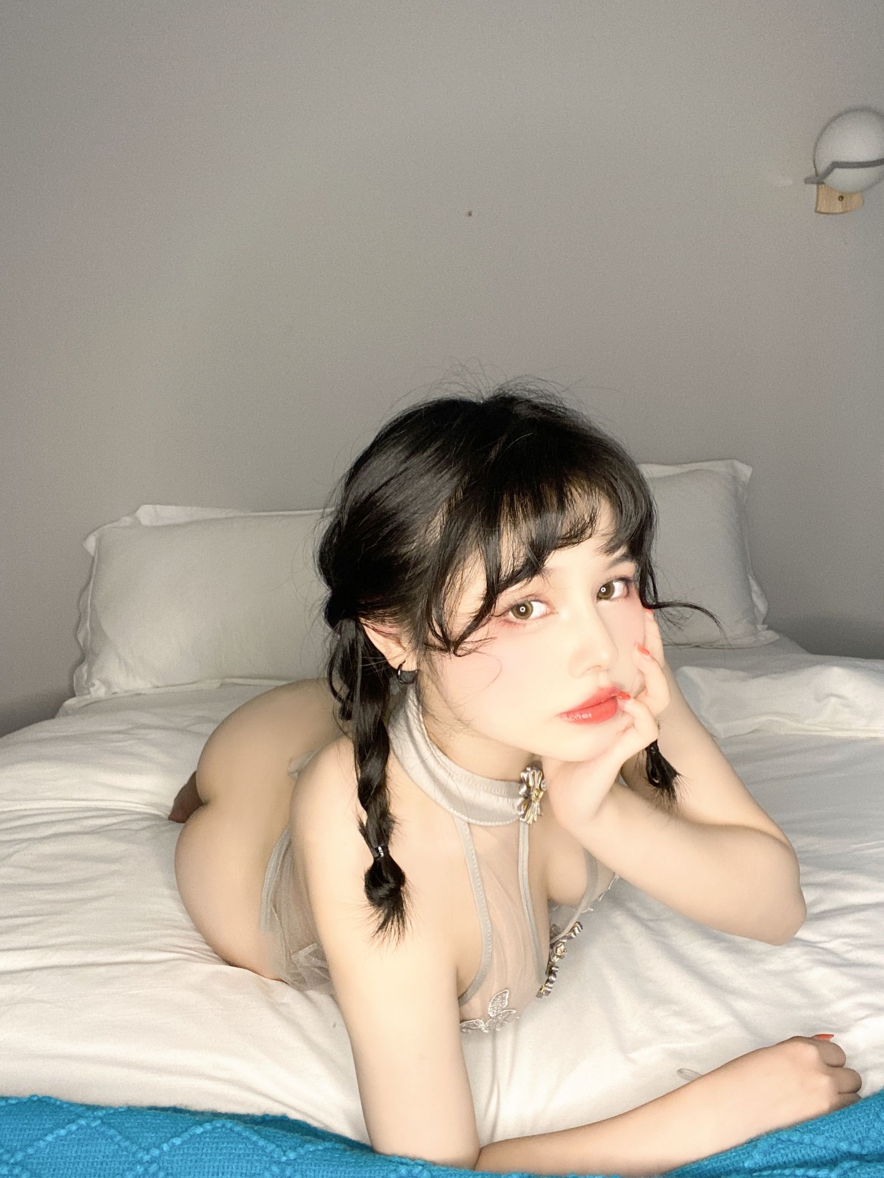 七月喵子 – 透明灰撕袜 Cosplay-第3张