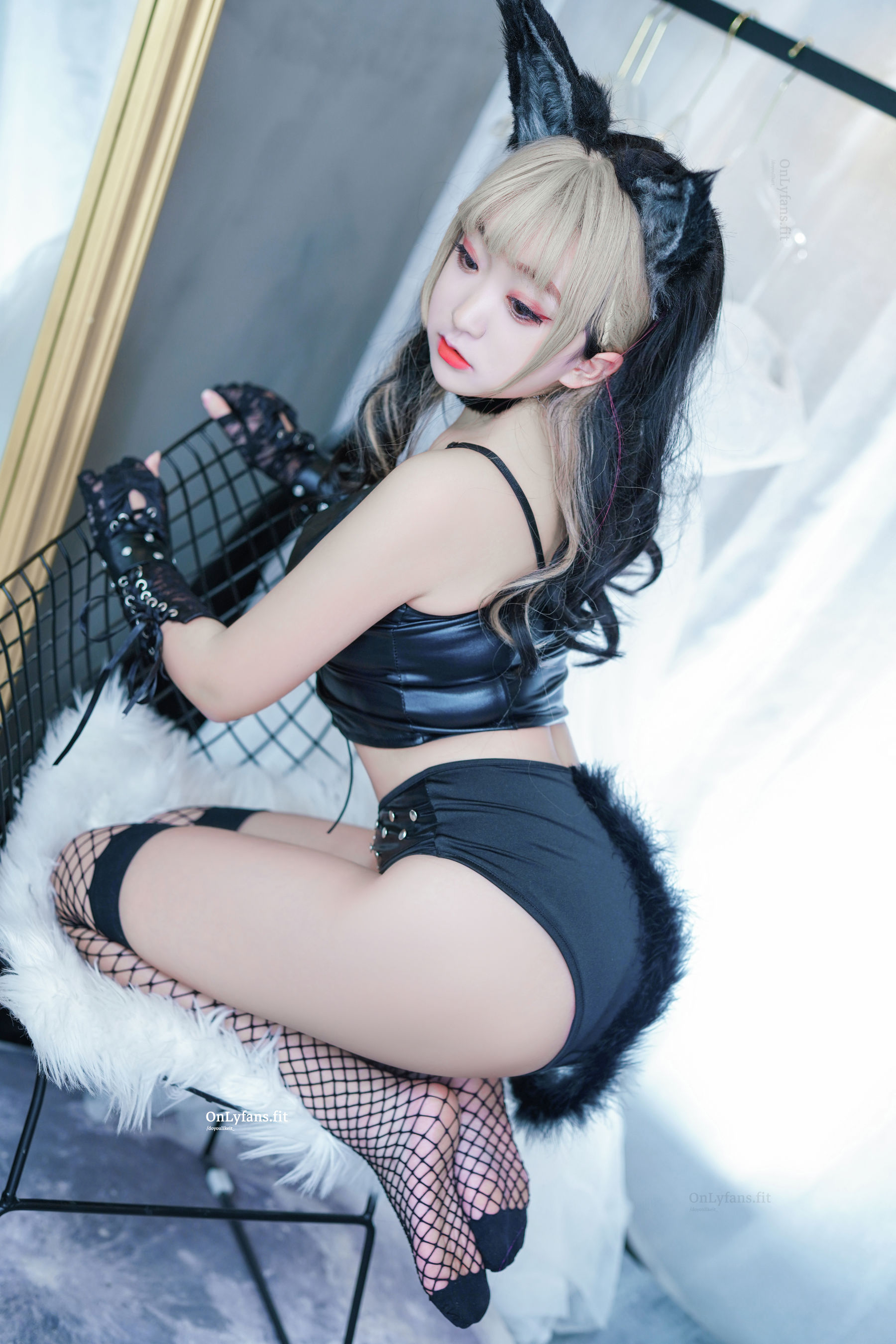 动漫博主恩田直幸 – 皮衣小狼 Cosplay-第3张