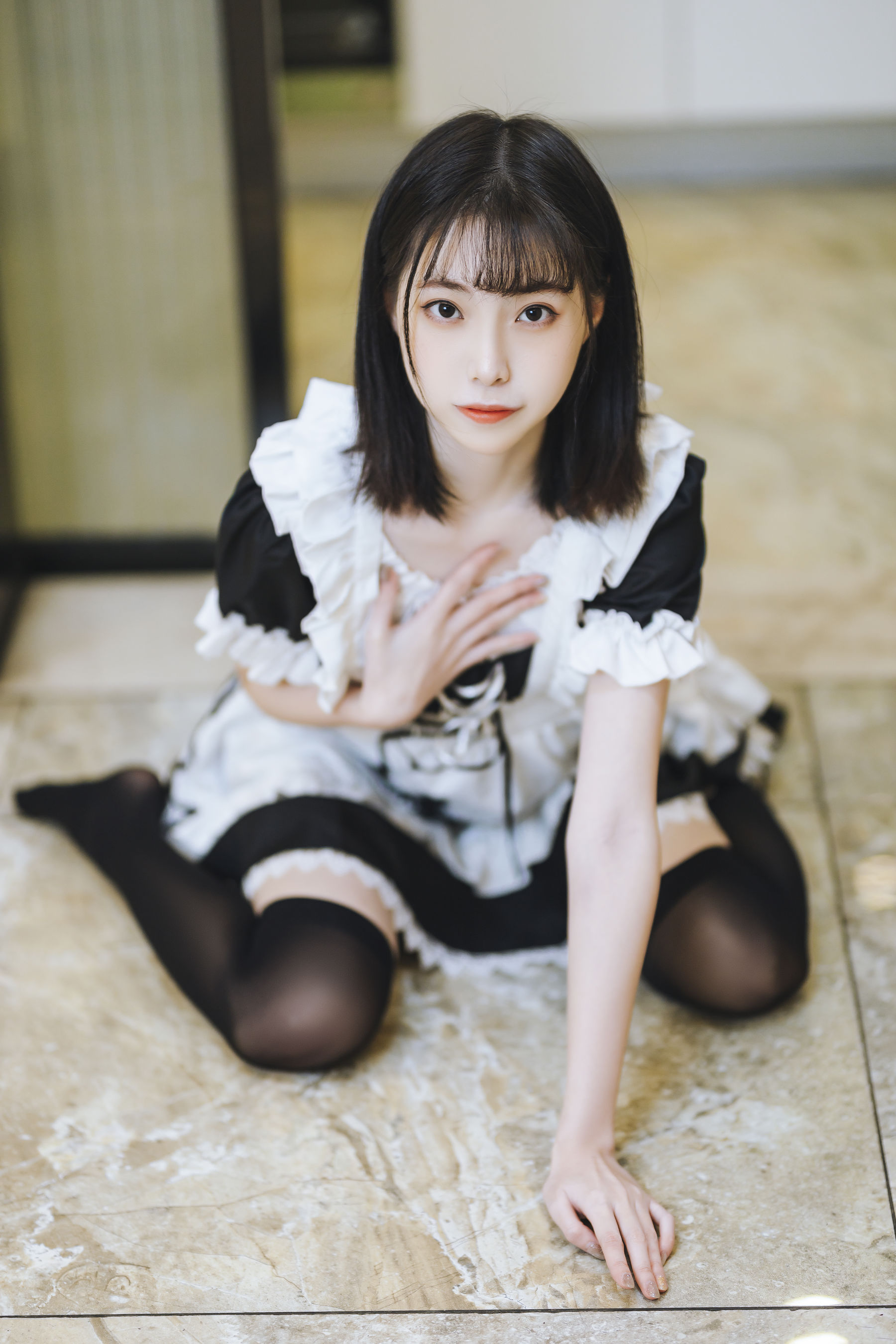许岚(叁月life) – 短裙女仆 Cosplay-第2张
