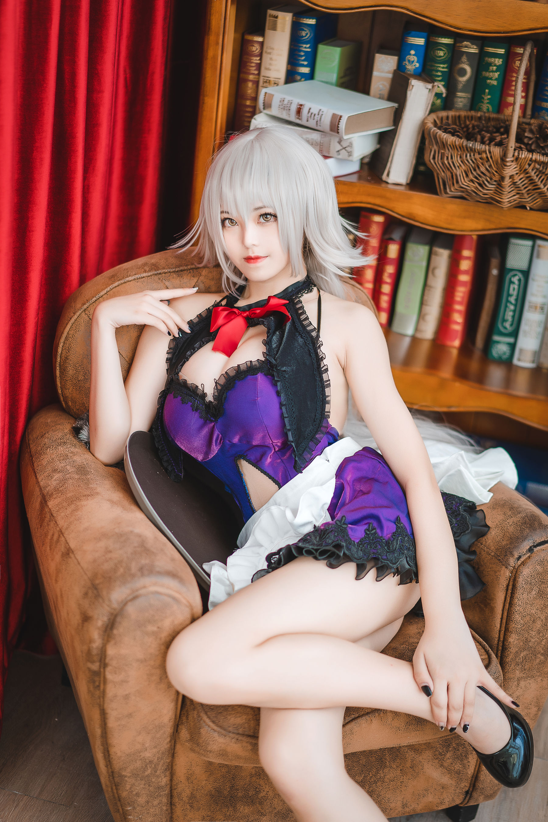 萌系小姐姐蜜汁猫裘 – 贞德女仆 Cosplay-第11张