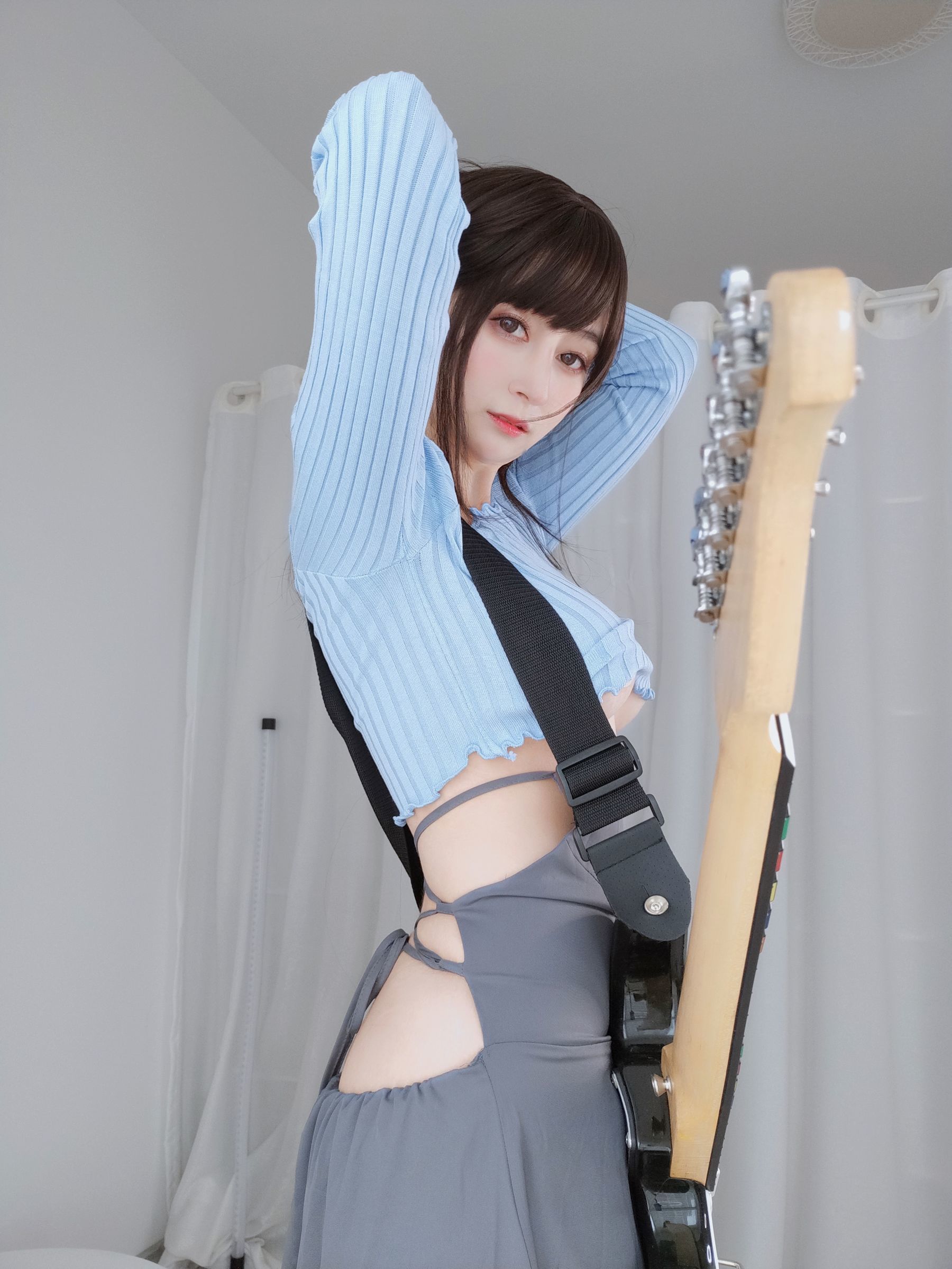 Coser小姐姐白银 – 吉他妹妹 Cosplay-第14张