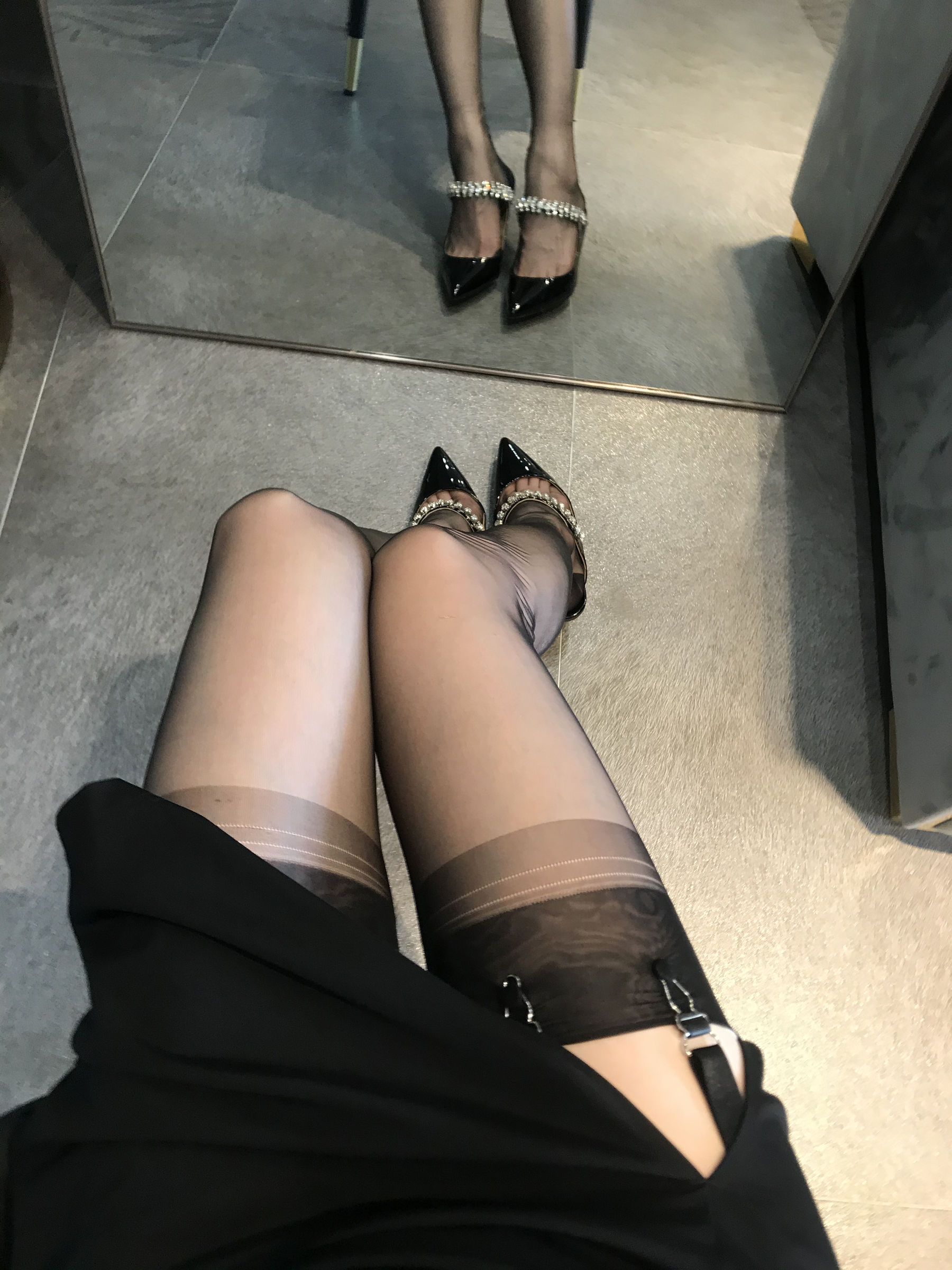 丝足博主麋鹿_Monroe 2020.07.12 黑色吊袜 Cosplay-第6张