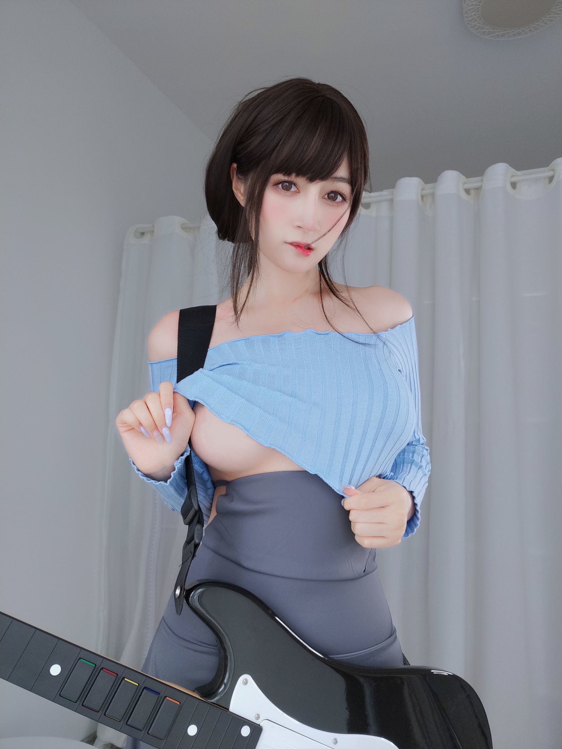Coser小姐姐白银 – 吉他妹妹 Cosplay-第9张